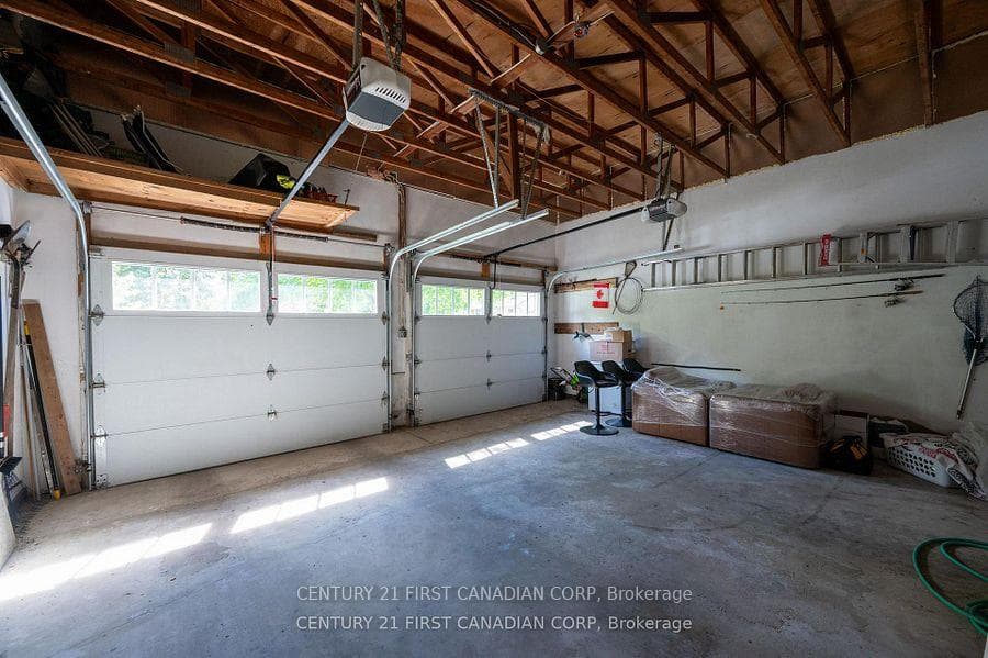 43 Compton Crescent photo 36