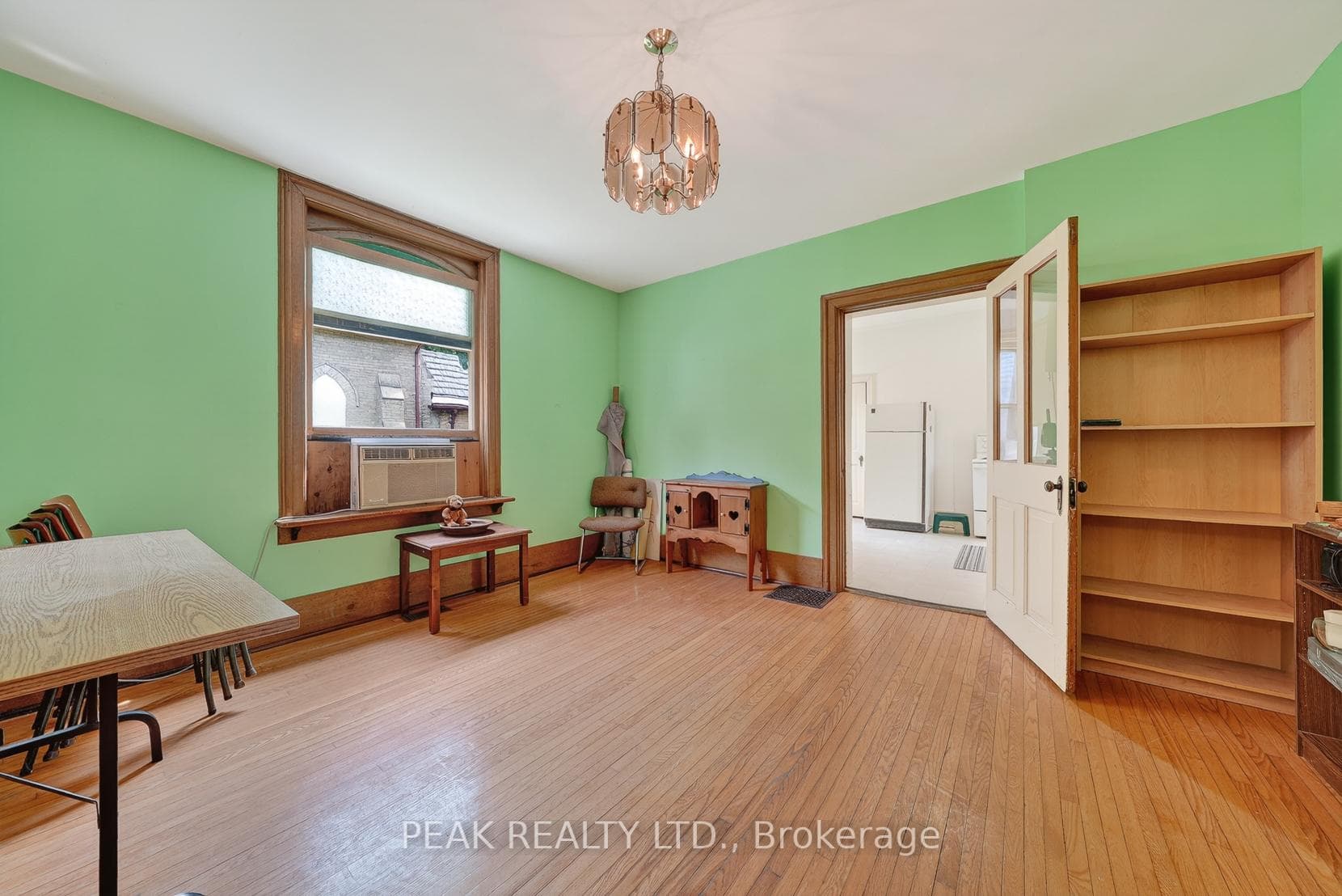 11 Byron Street photo 13