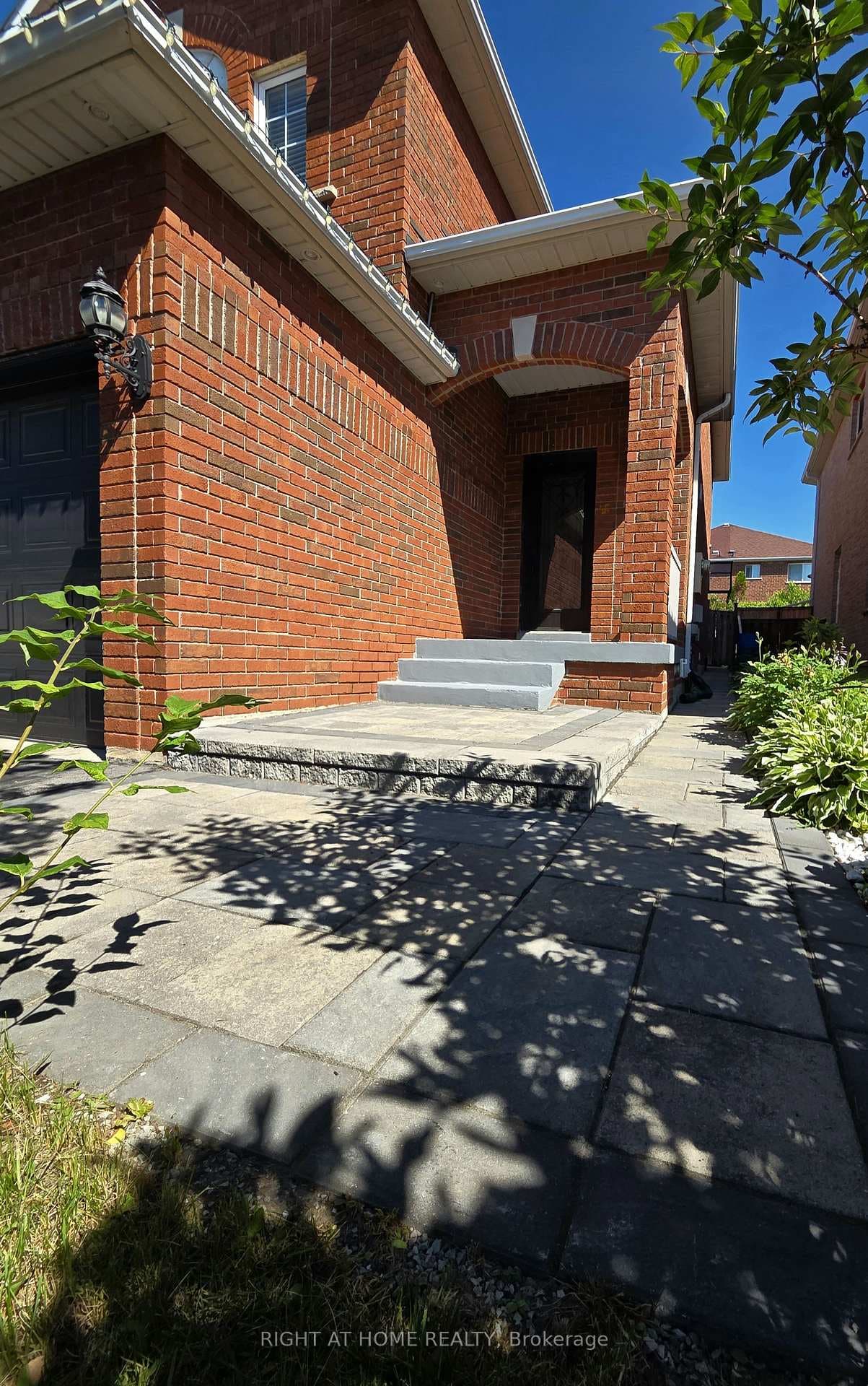99 Purcell Crescent photo 28
