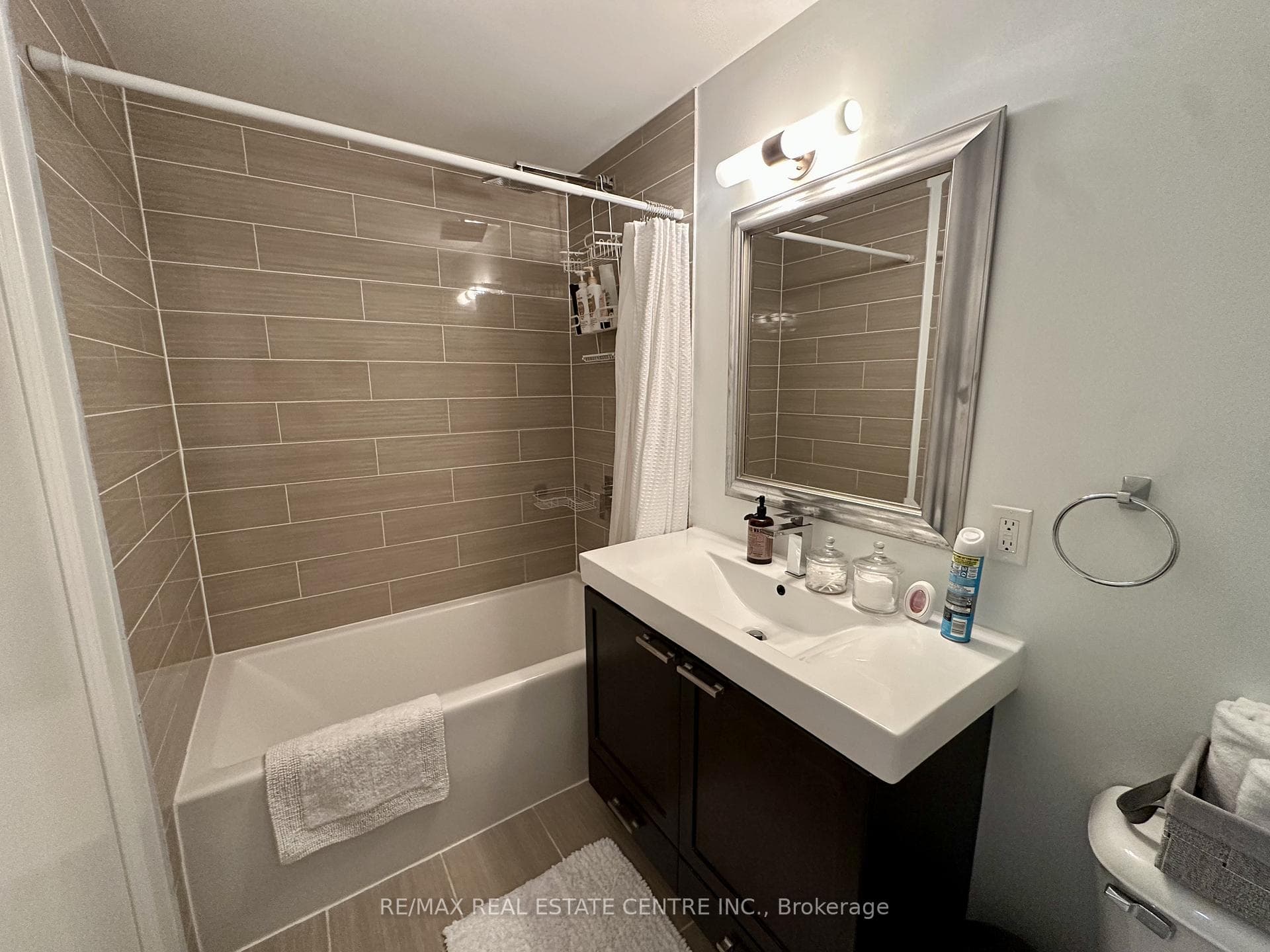 1328 Birchmount Road Unit 1806 photo 14
