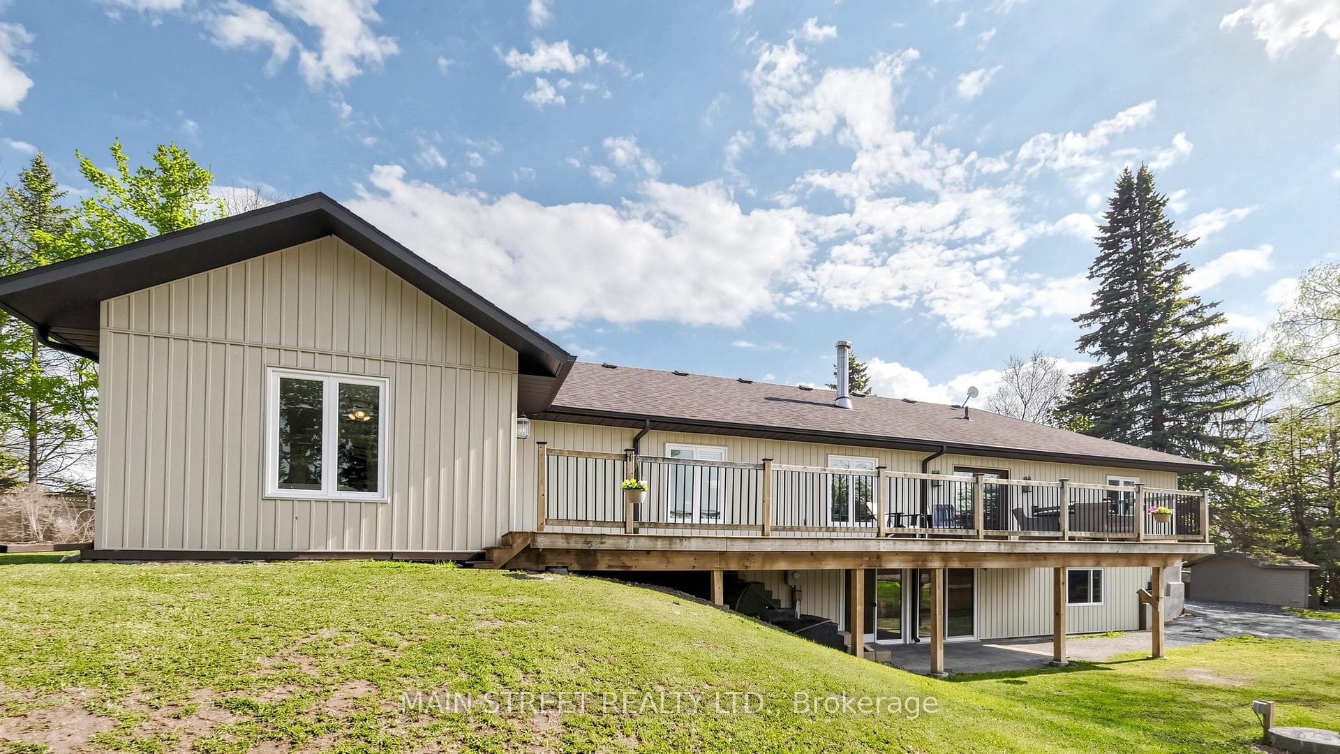 Deck overlooks Leaskdale Creekk