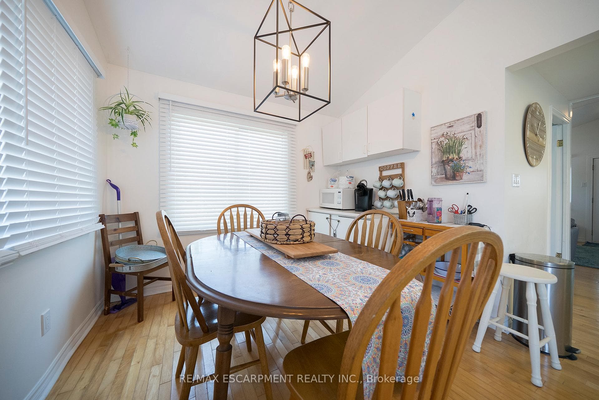 21 FERRIS Street photo 21