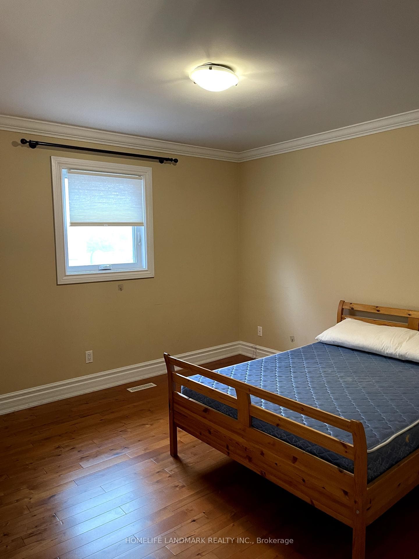 4384 Idlewilde Crescent photo 18