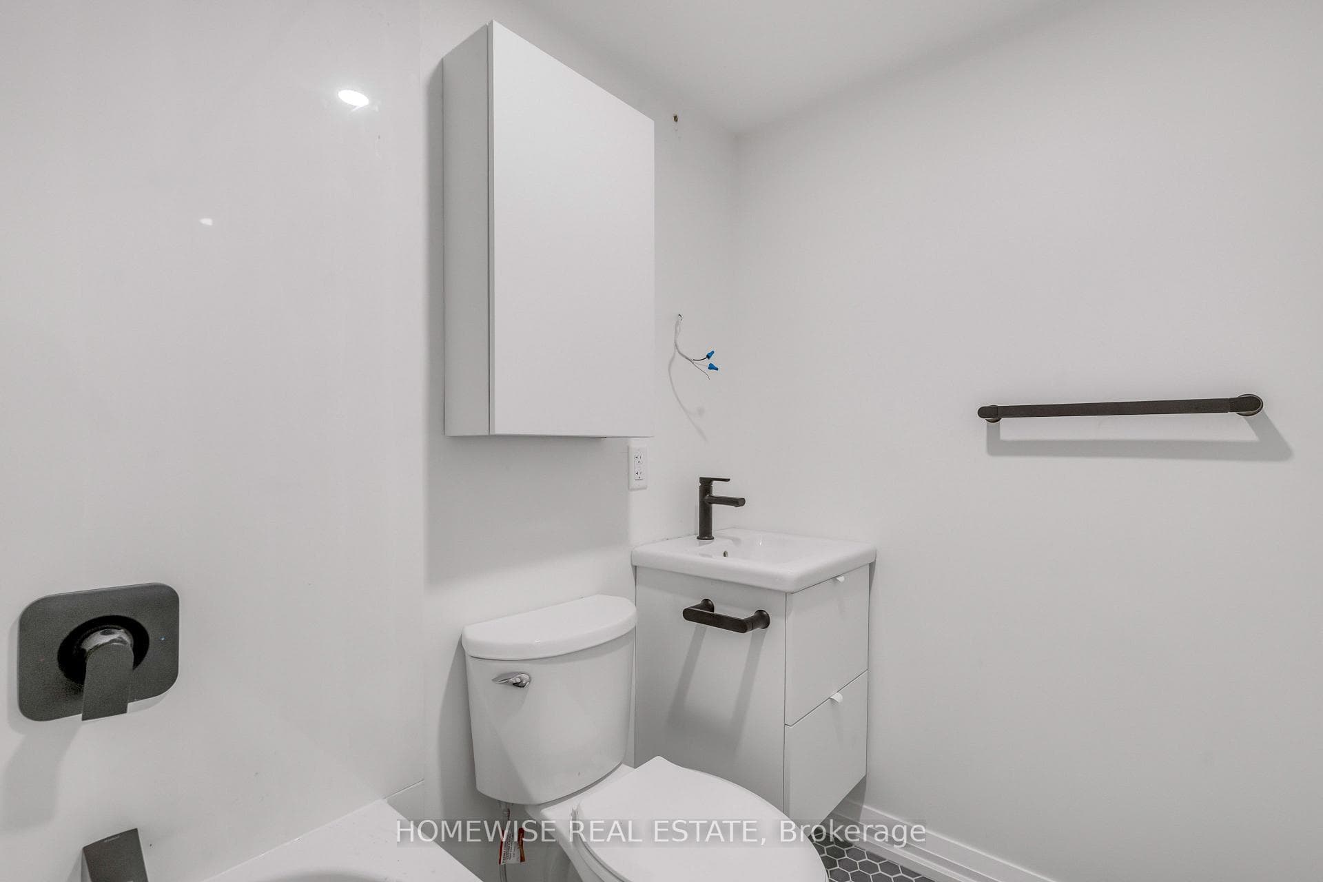 5 High Park Boulevard Unit 204 photo 5