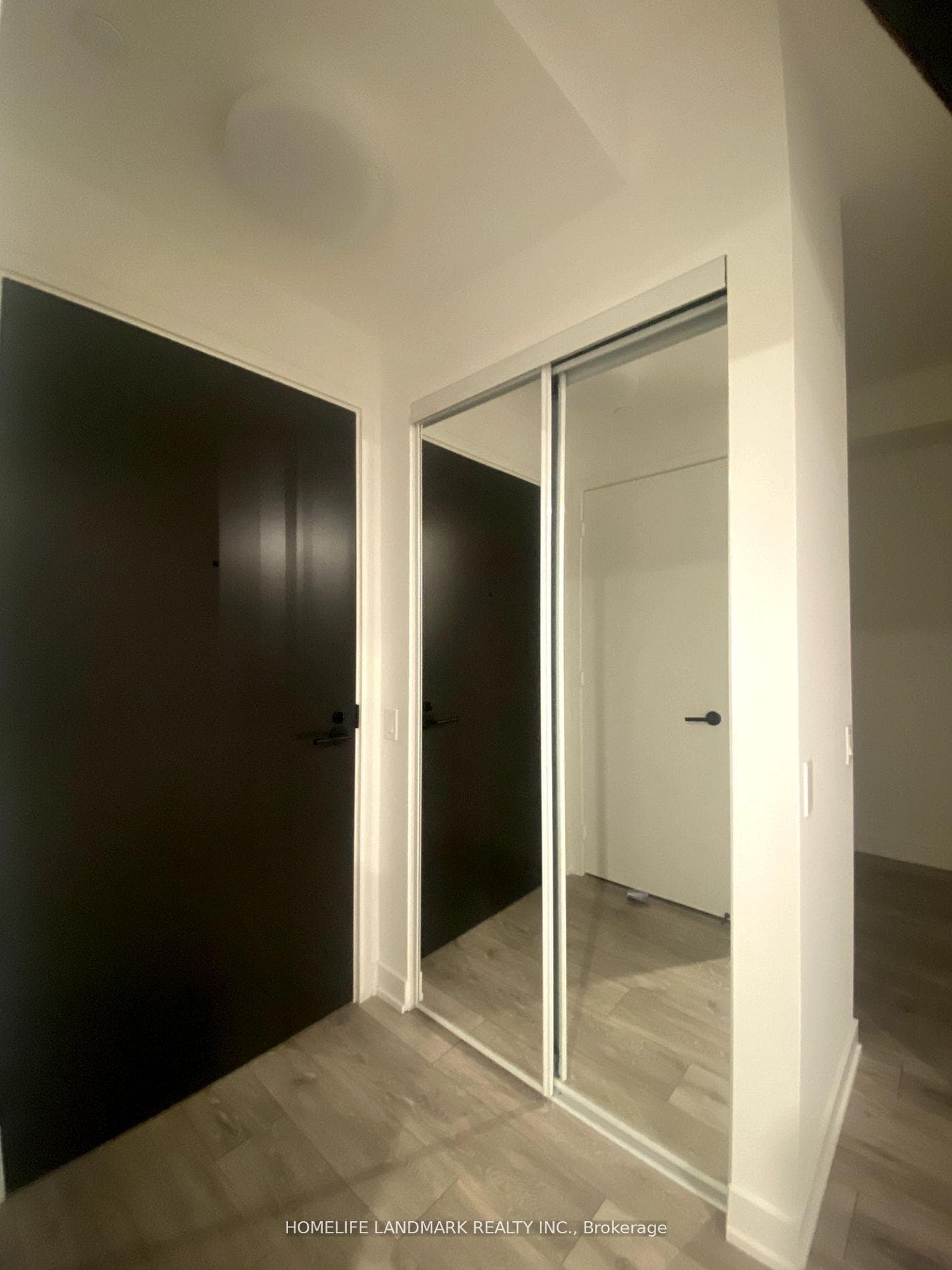 108 Peter Street Unit 2507 photo 15