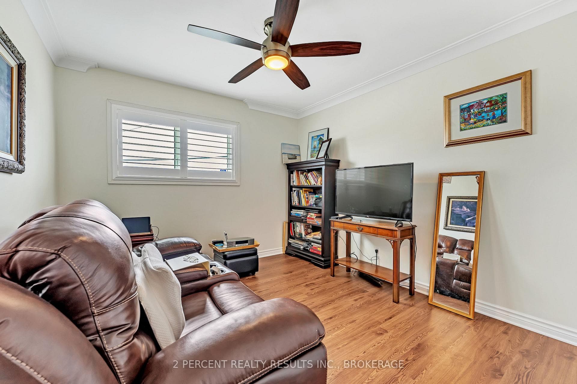 935 Brodie Avenue photo 27