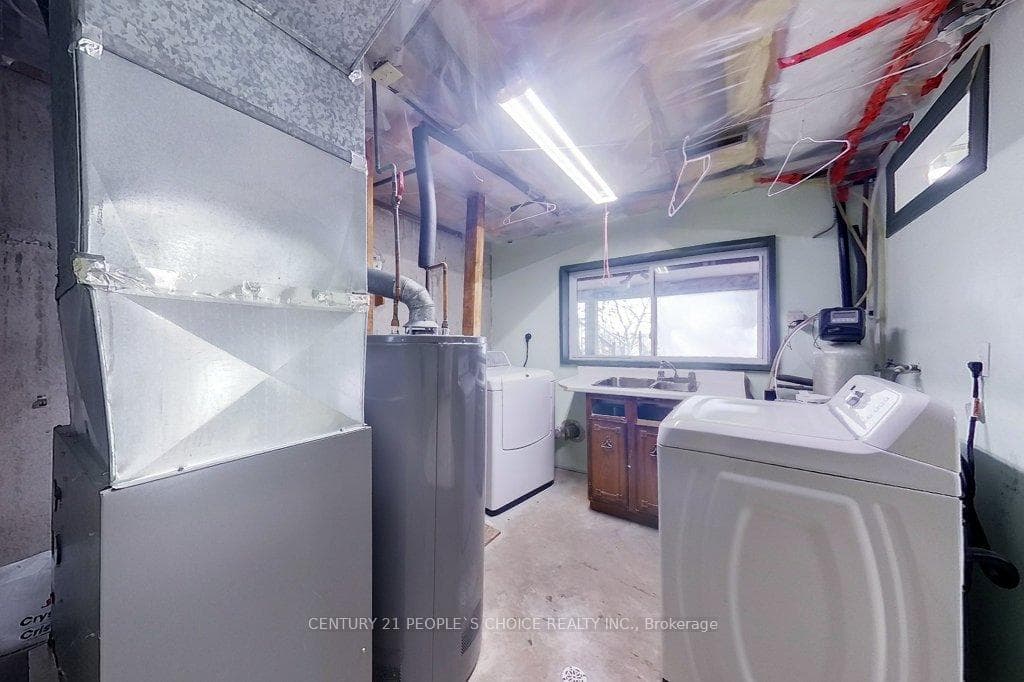 69 Bishop Court photo 32