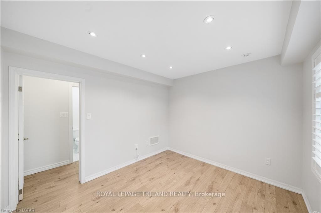 244 ELLEN DAVIDSON Drive photo 6
