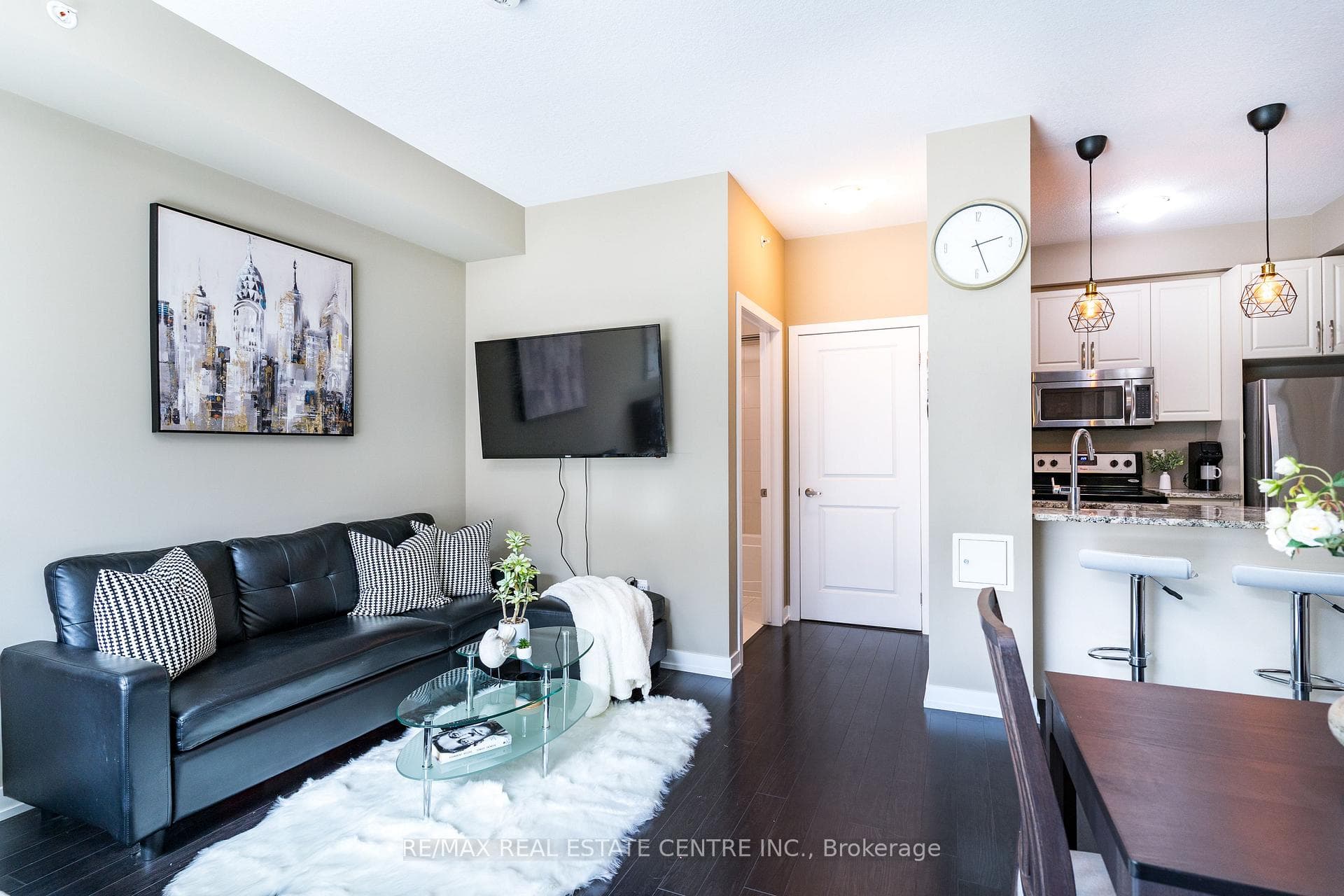 35 Southshore Crescent Unit 114 photo 5