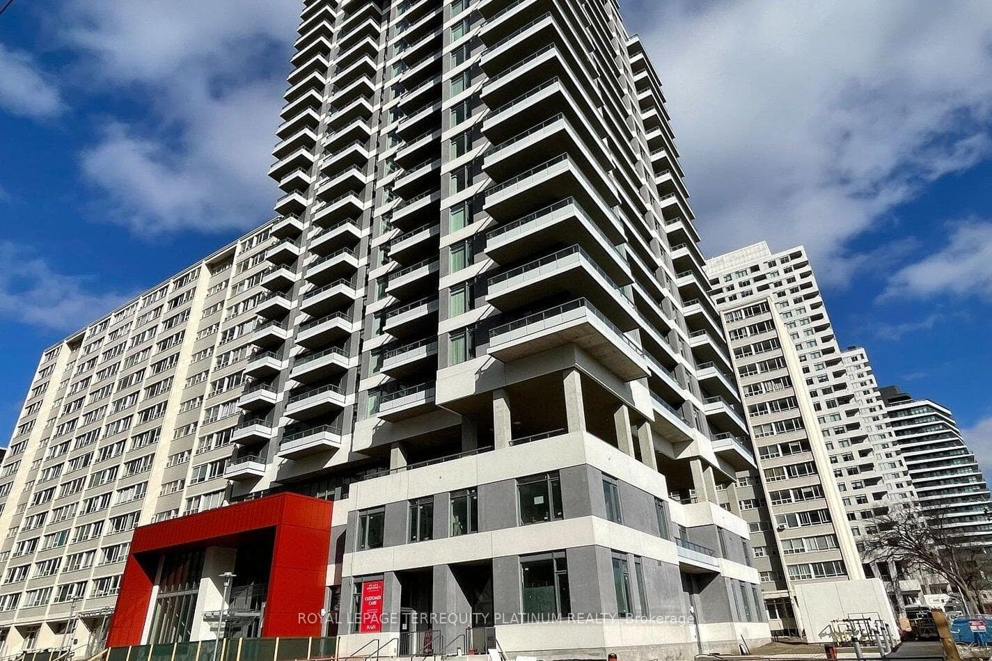 25 Holly Street Unit 708 photo 1
