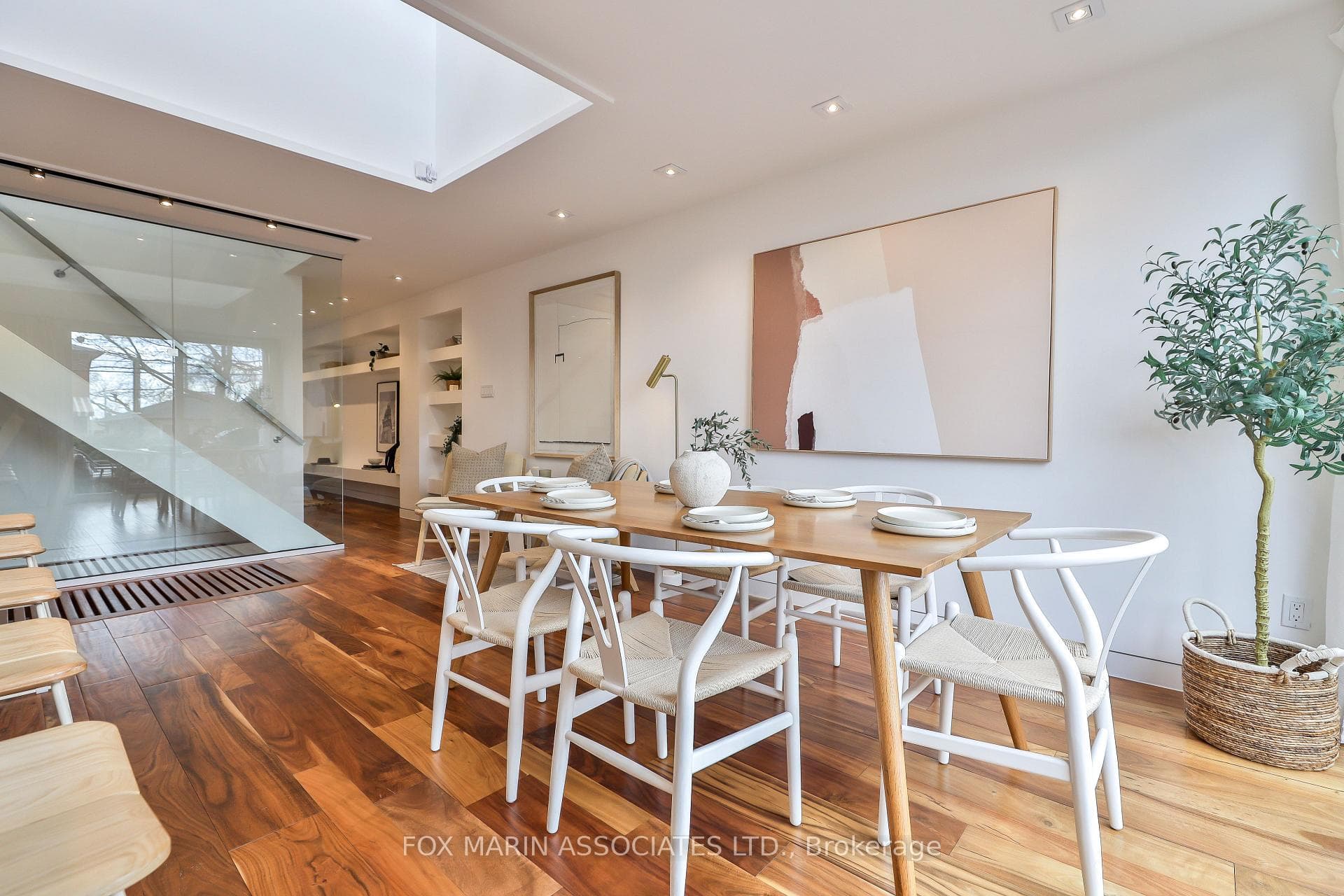 16 Laurel Avenue photo 7