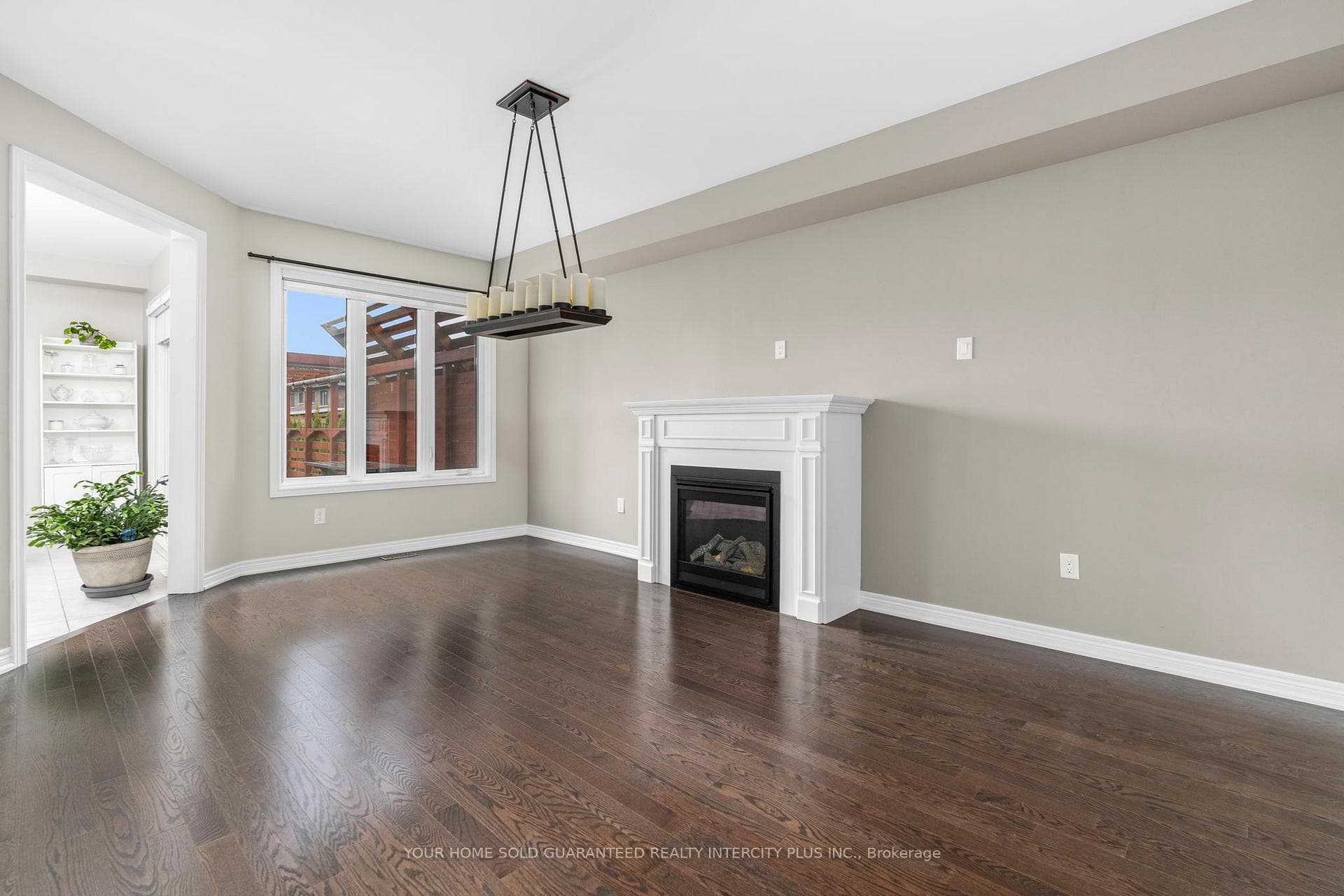 2061 Webster Boulevard photo 9