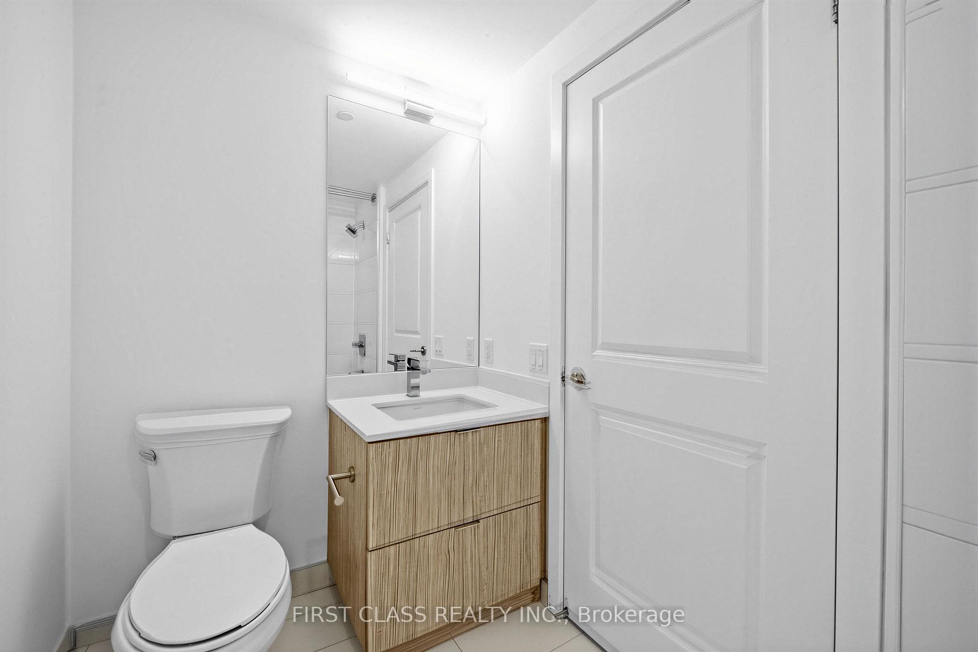 395 Bloor Street Unit 4203 photo 17