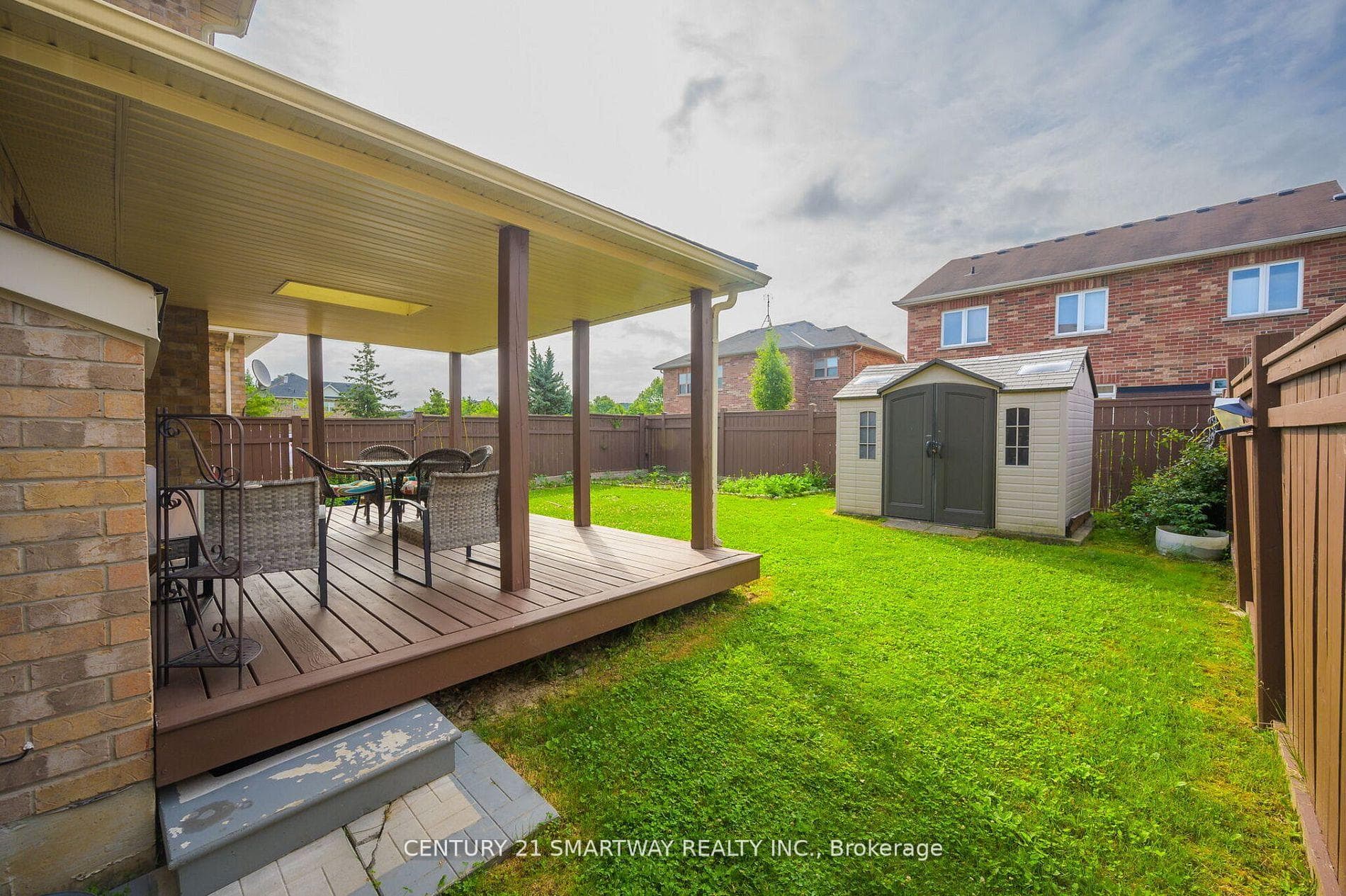 159 Wright Crescent photo 35