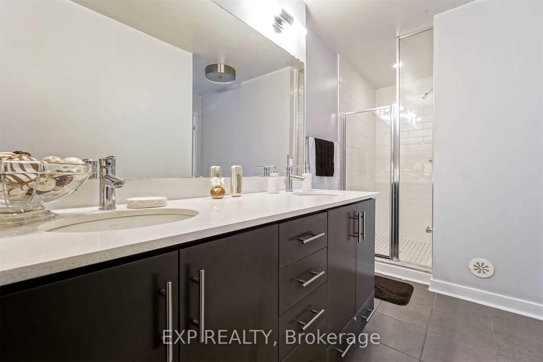370 Square One Dr Drive Unit 19 photo 27