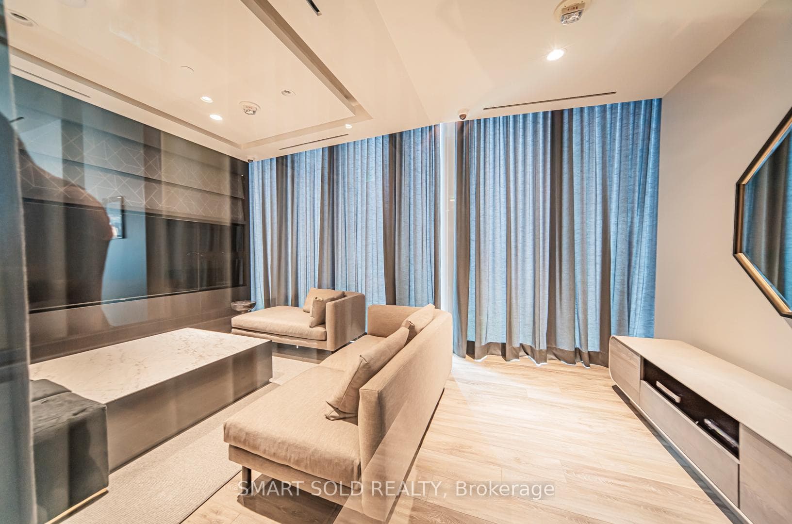 60 Shuter Street Unit 307 photo 25