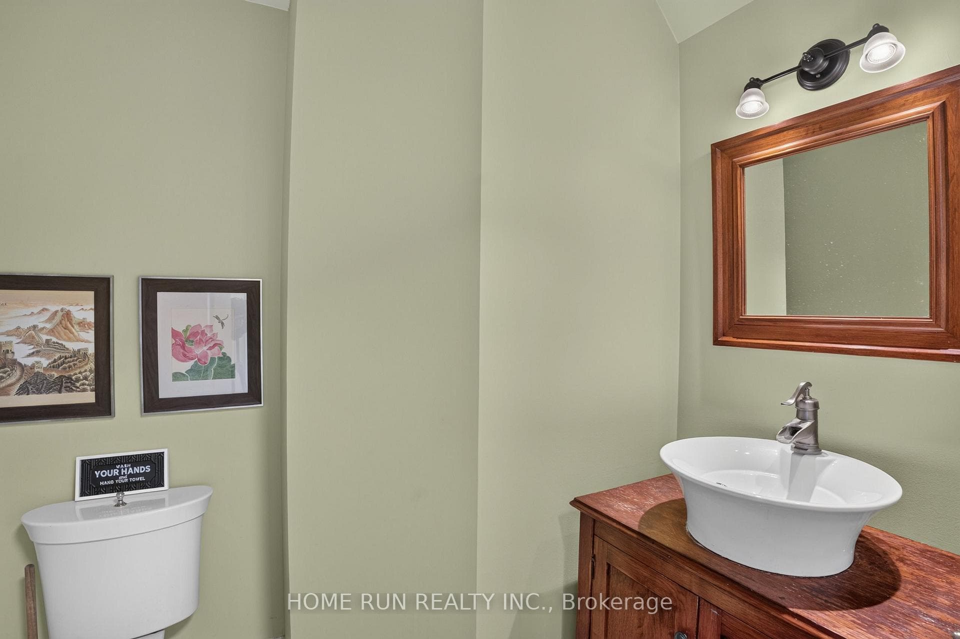 Powder room