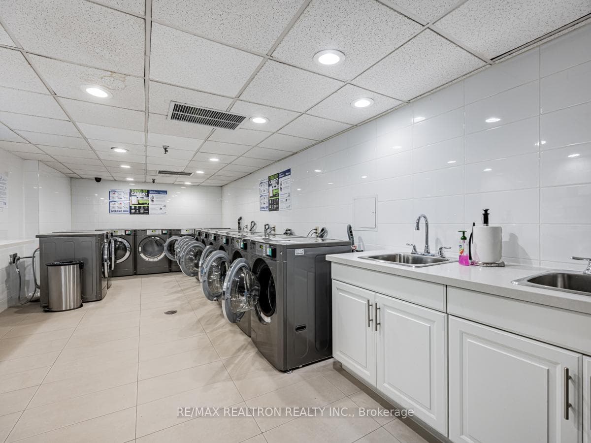 22 Shallmar Boulevard Unit 404 photo 27