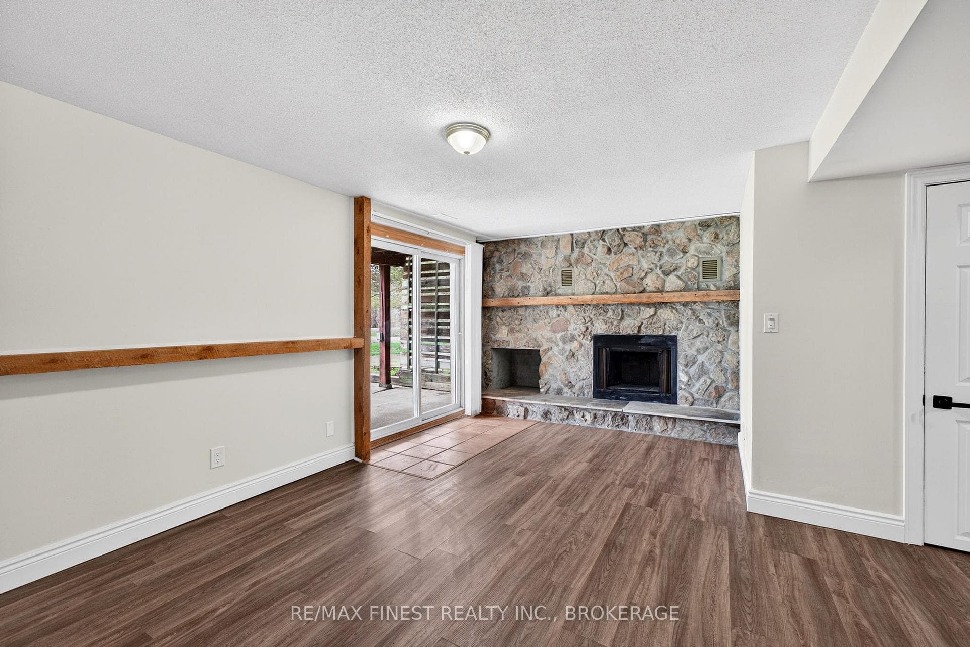 8 Sunrise Court photo 17