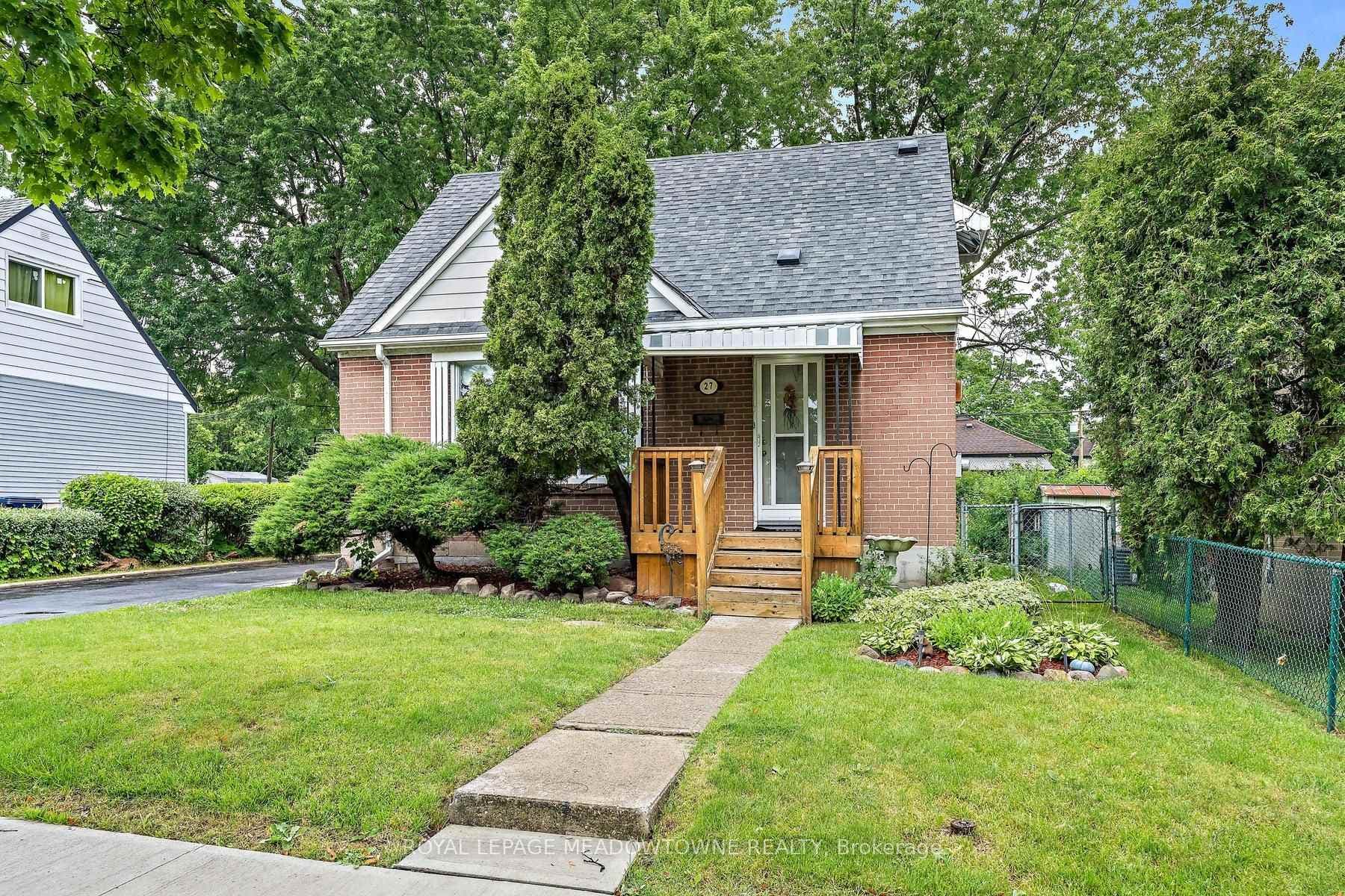 27 Hatfield Crescent photo 3