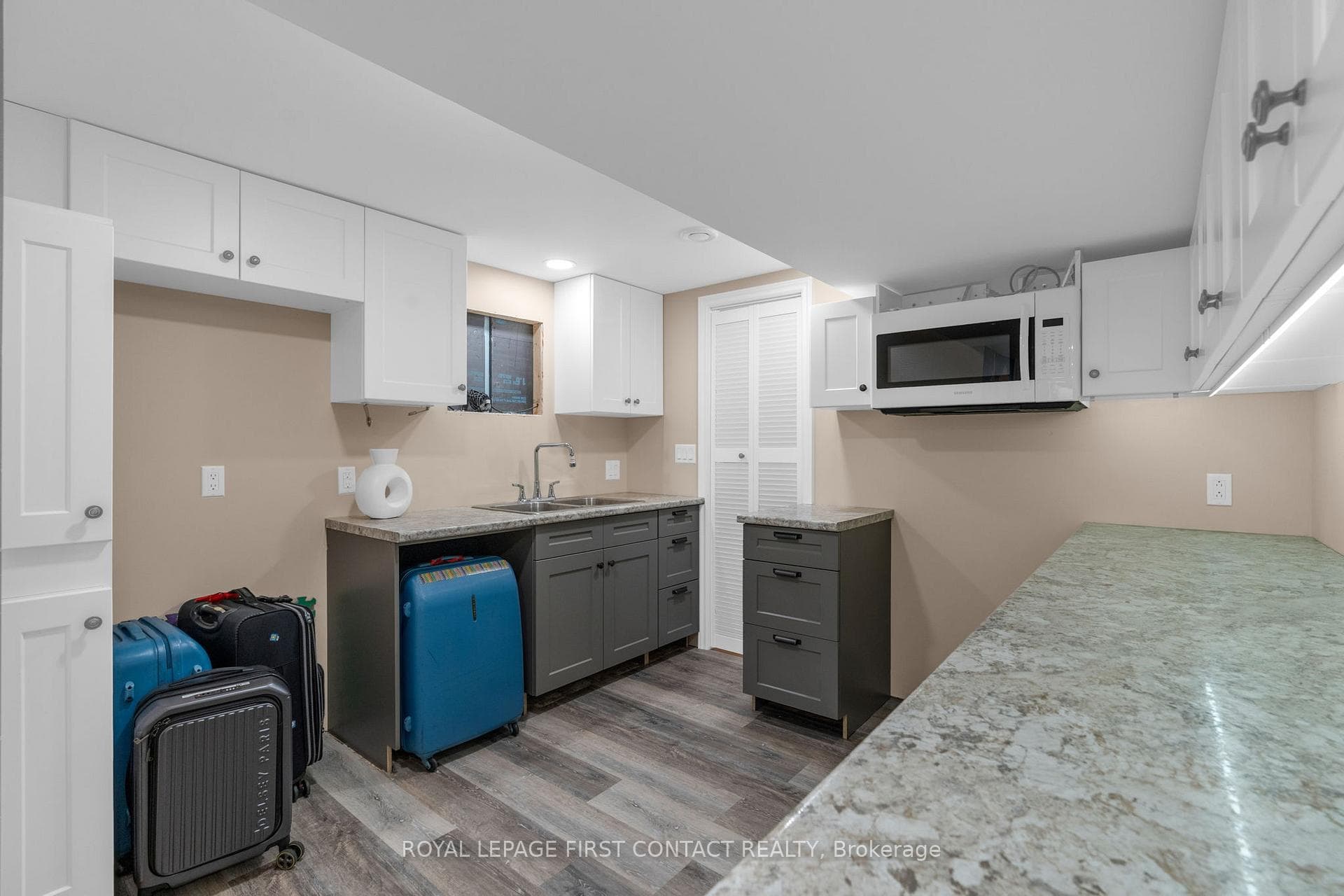762 Dominion Avenue photo 26