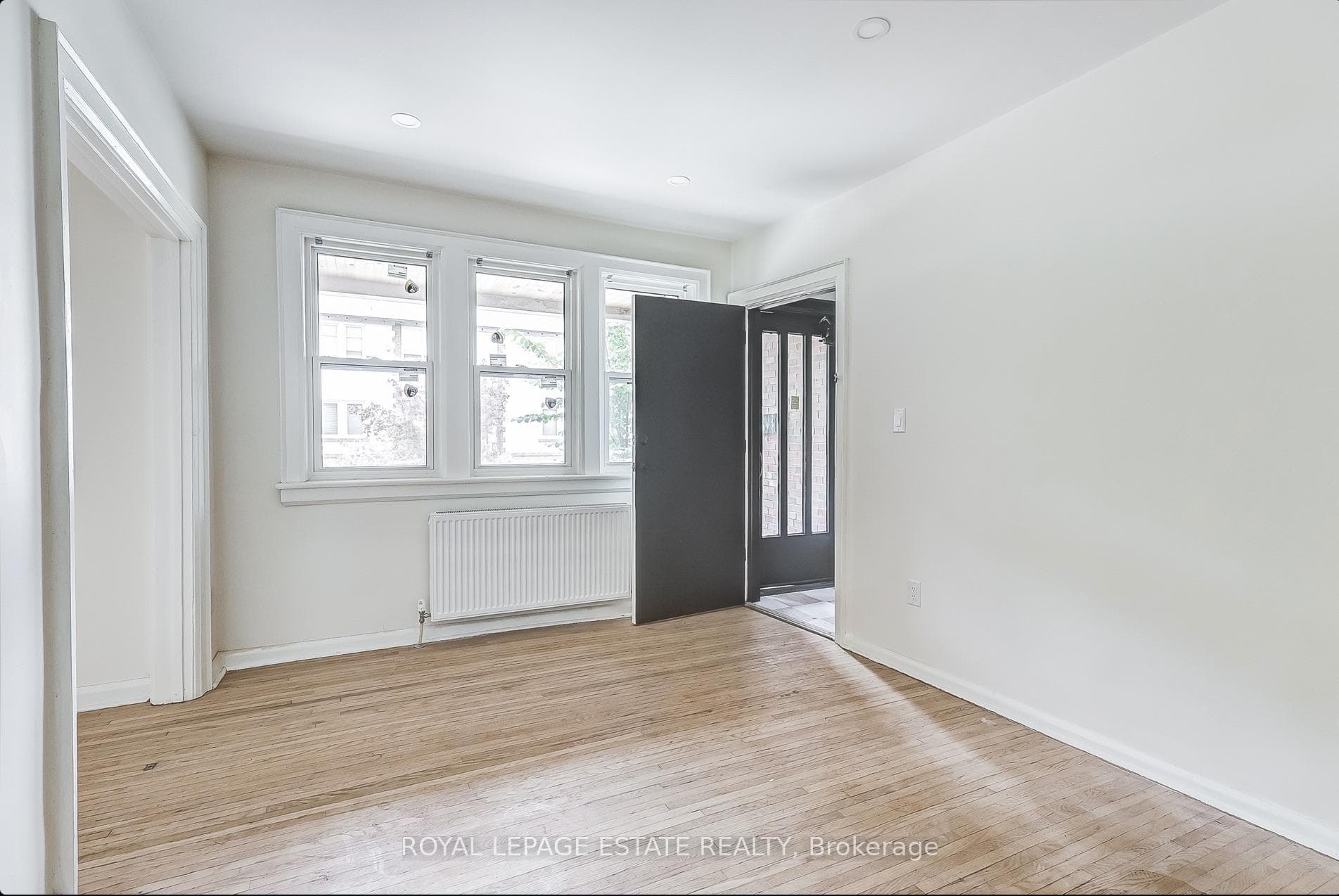 44 Wineva Avenue photo 5