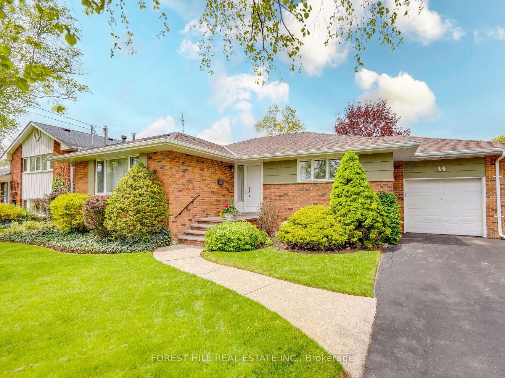 44 Ellesboro Drive photo 1