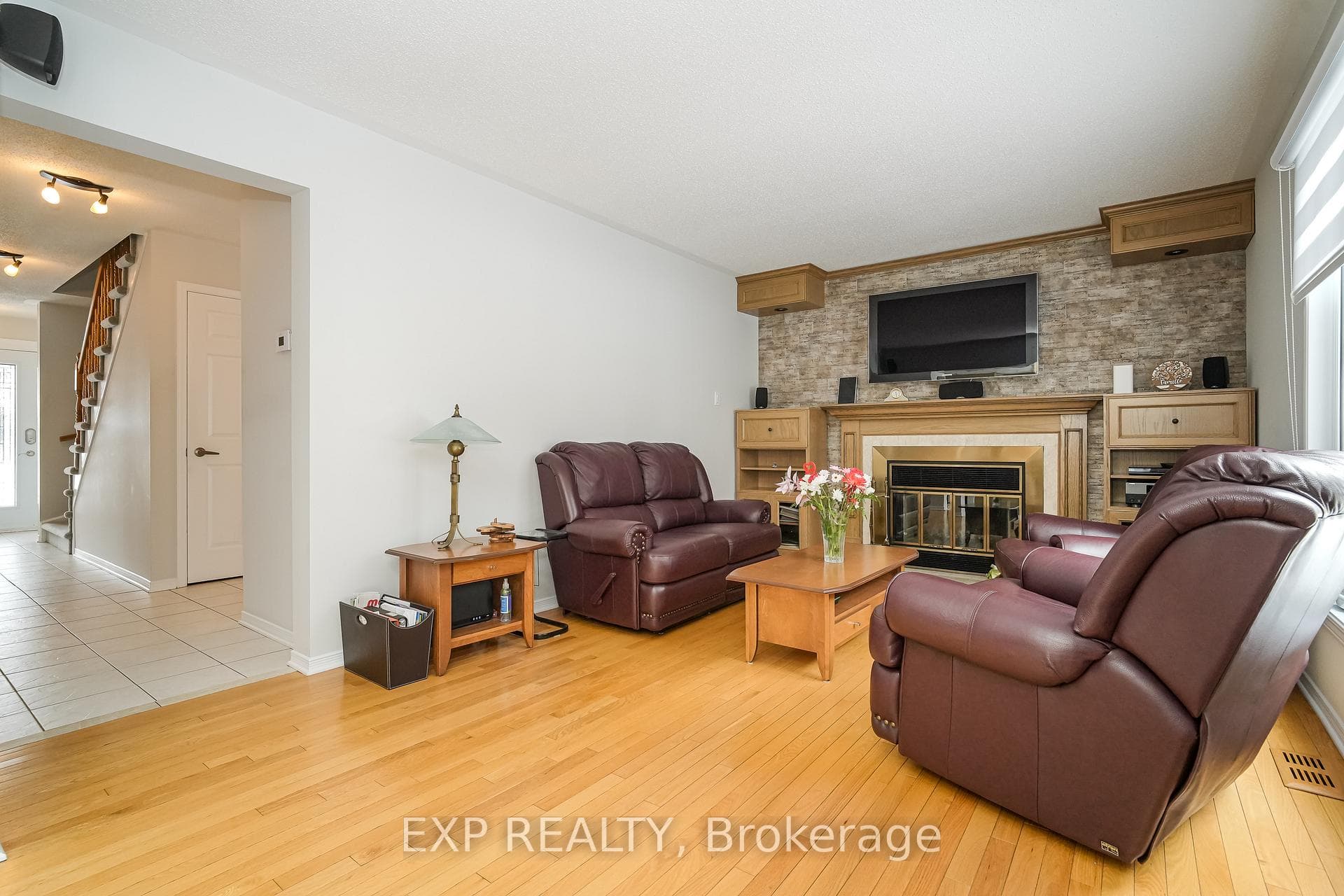 386 Pauline Charron Place photo 11
