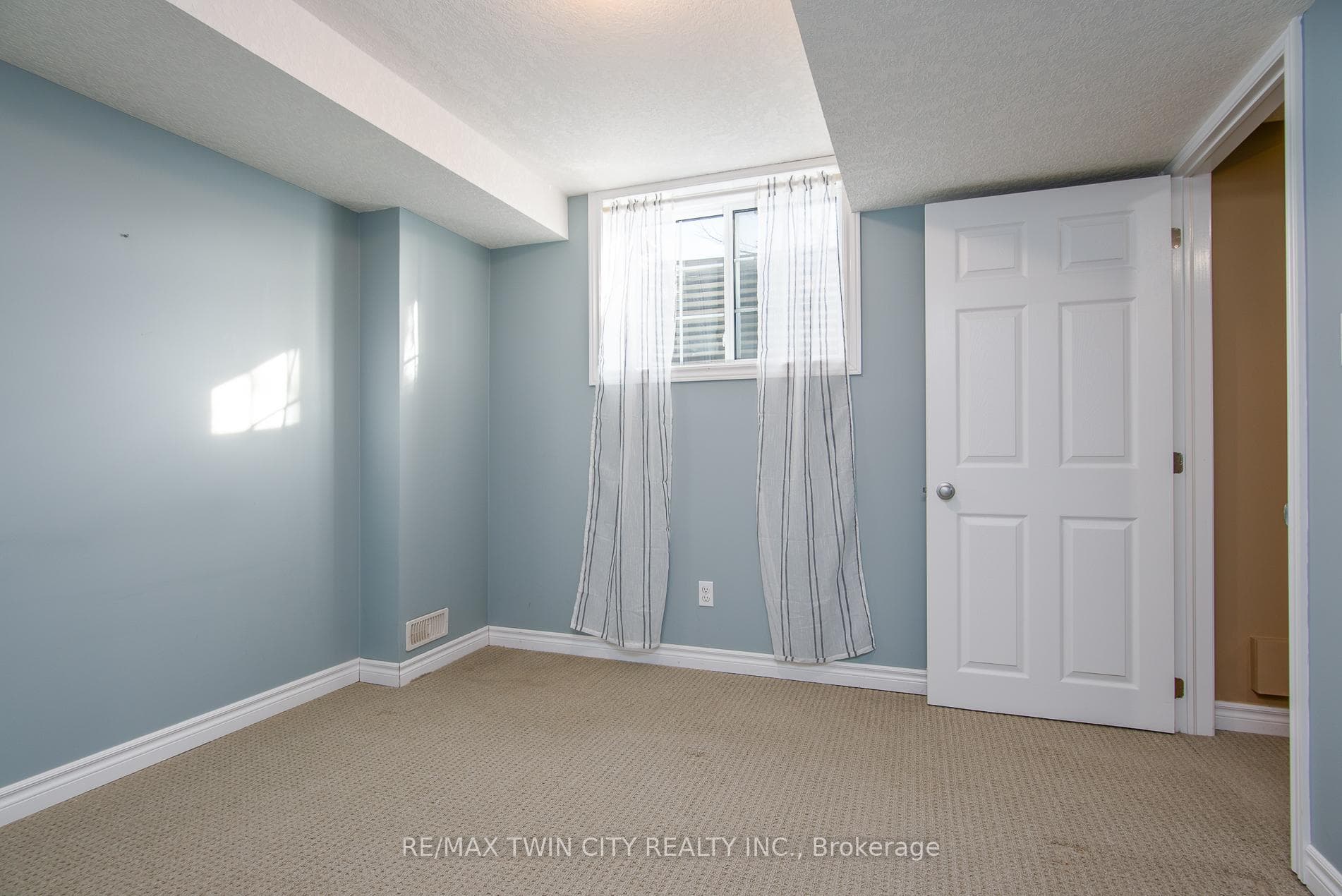 756 Bleams Road Unit A photo 17