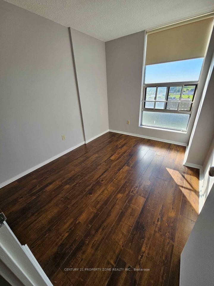 25 Kensington Road Unit 1612 photo 8