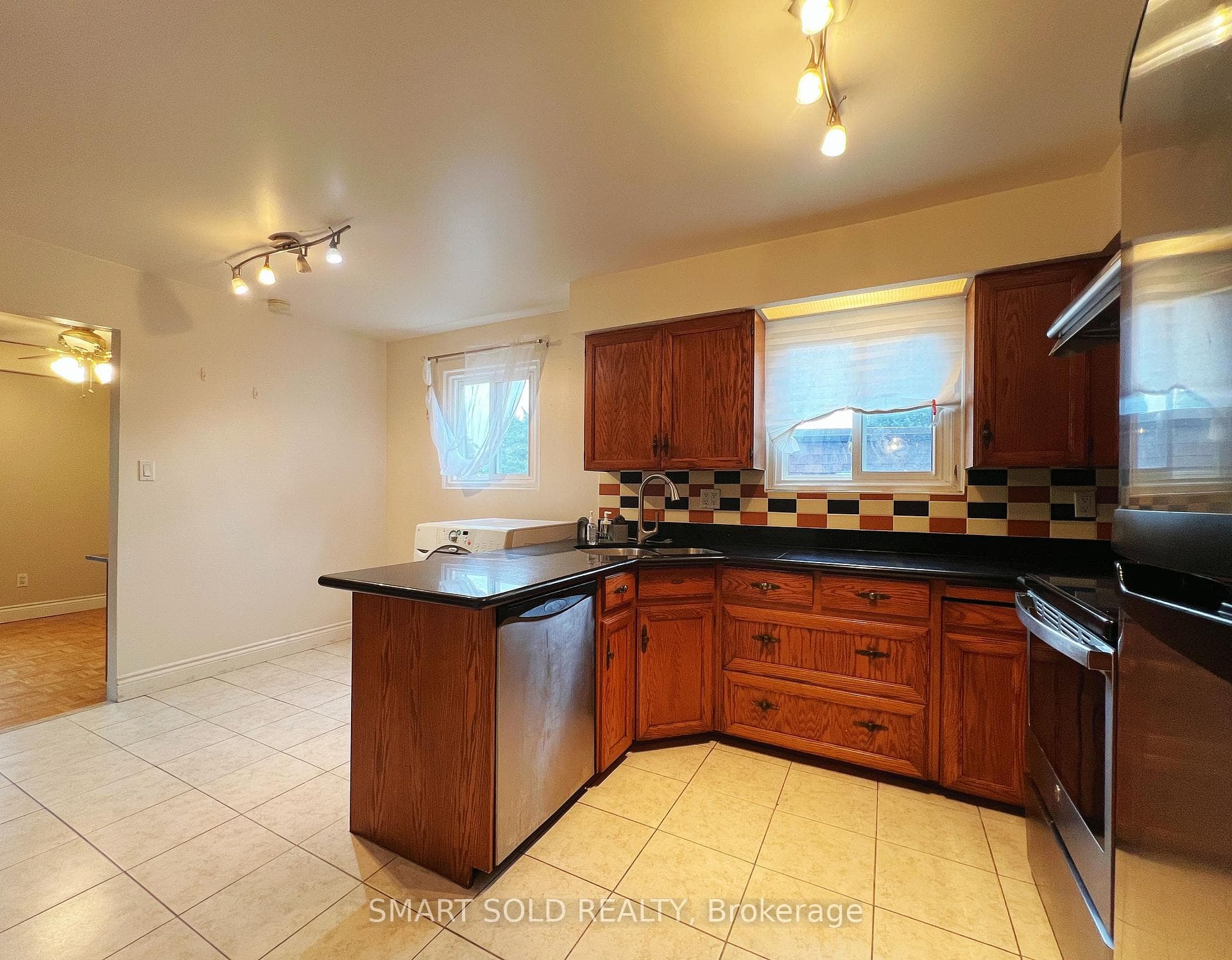 171 Angus Drive Unit UPPER photo 4