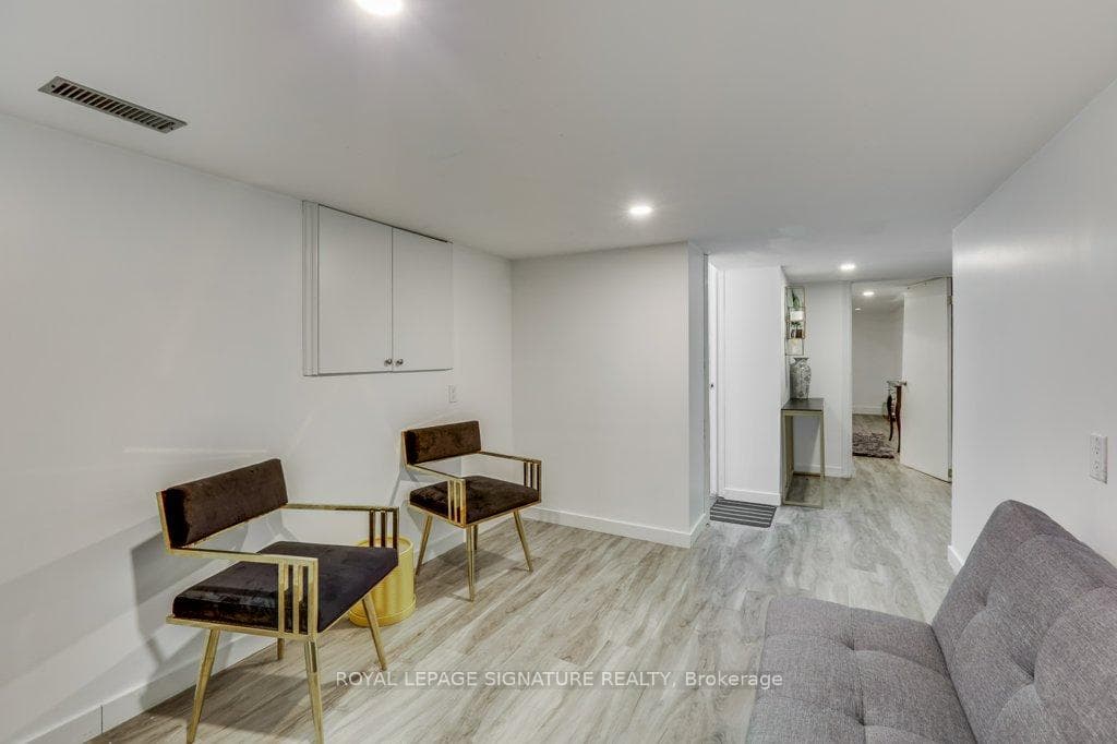 55 Wentworth Court photo 37