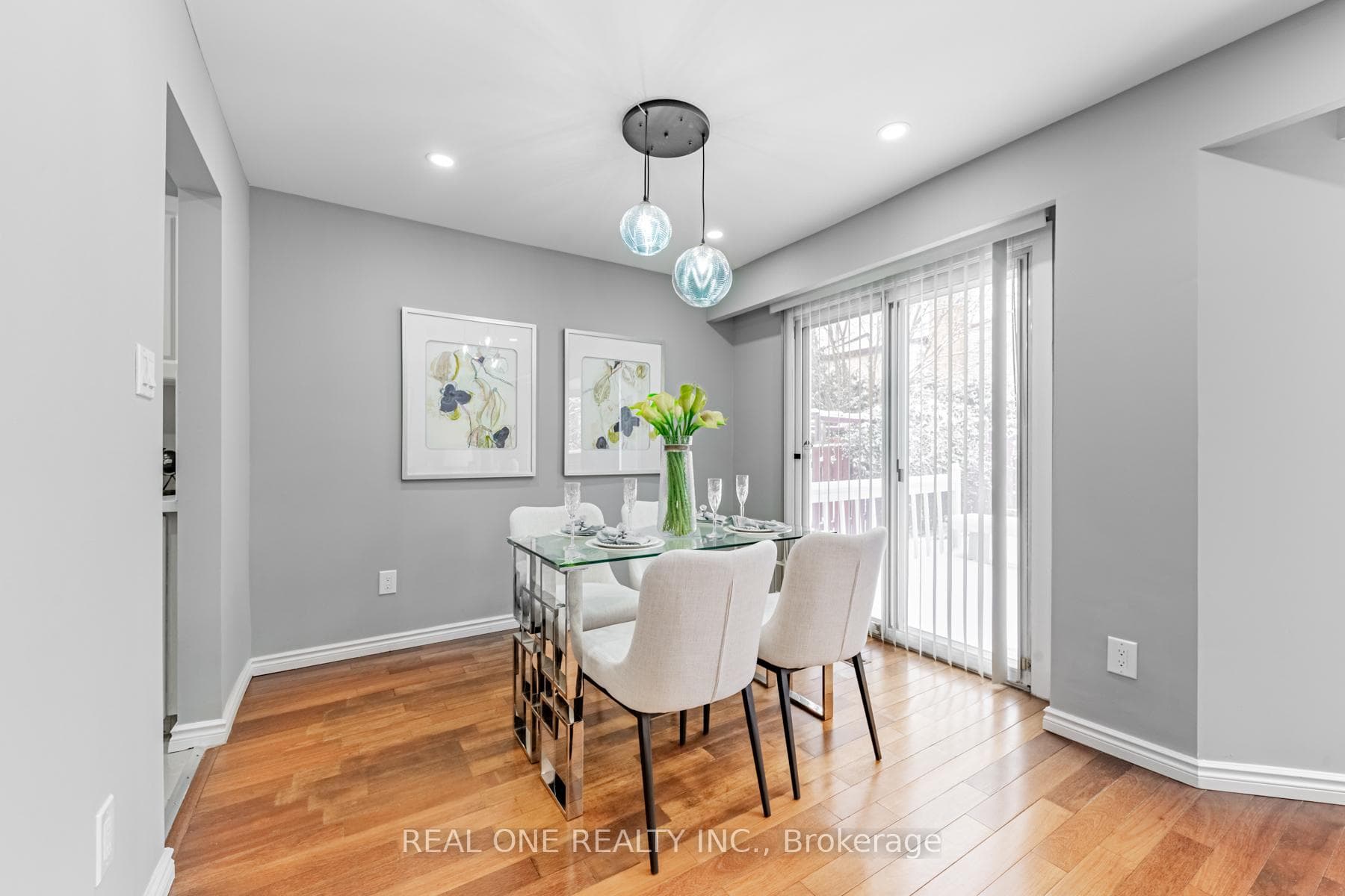 32 Belinda Square photo 14