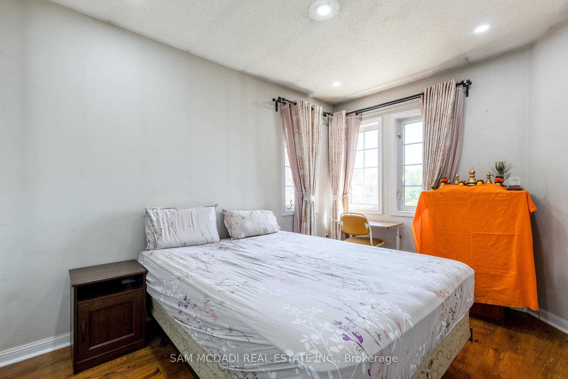 1421 Spring Garden Court photo 24