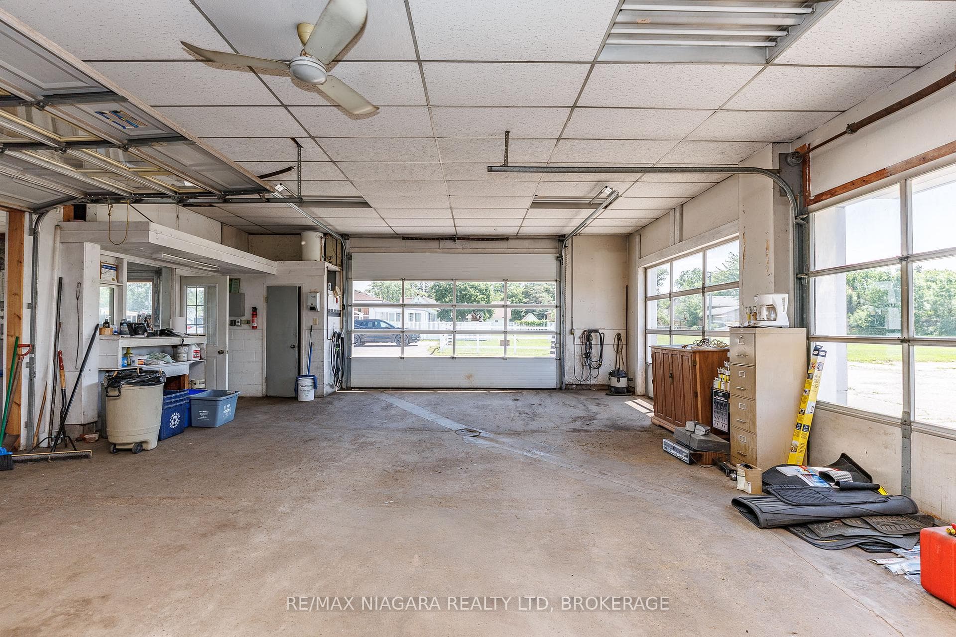 2342 sq ft Auto Shop