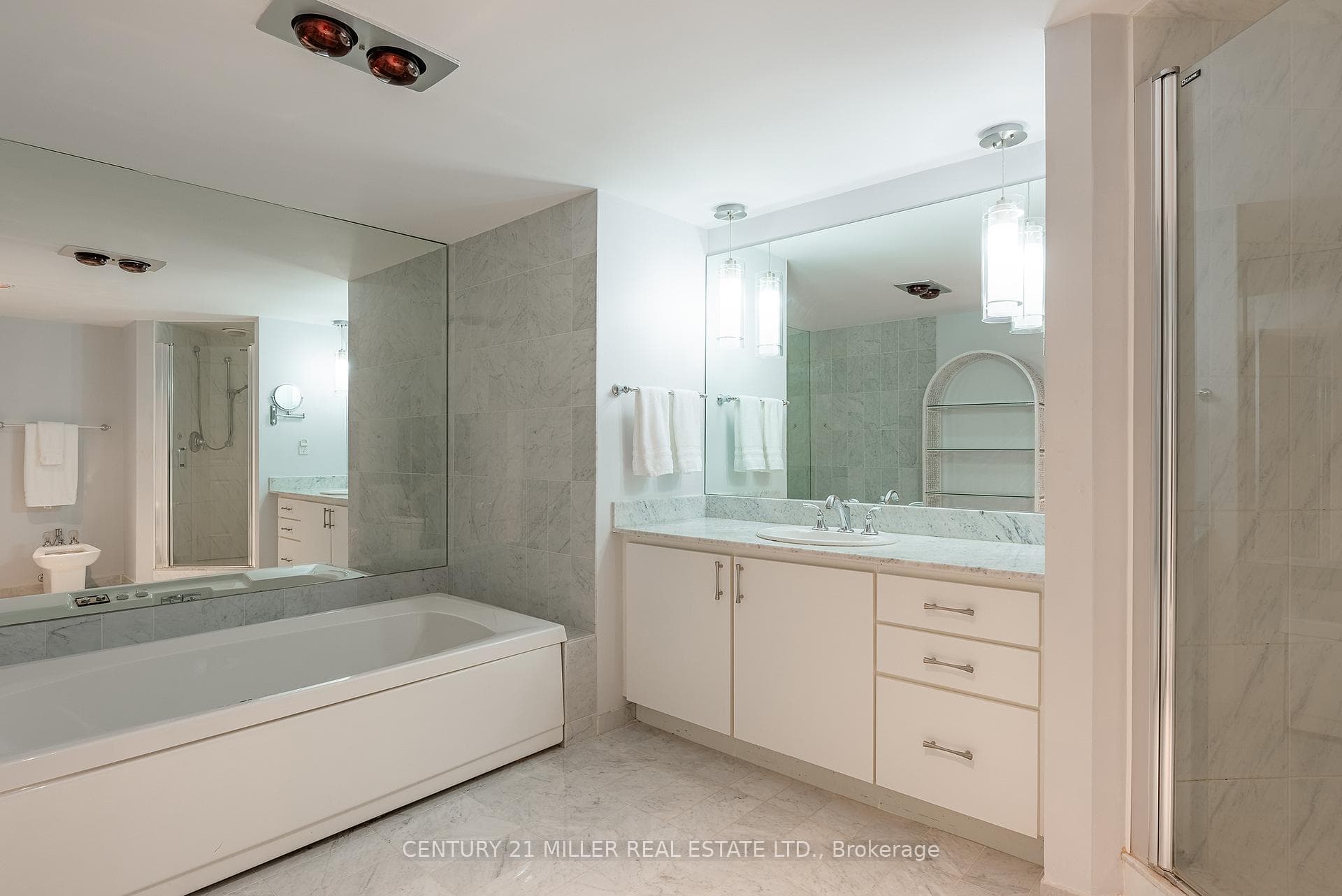 100 Lakeshore Road Unit 710 photo 23