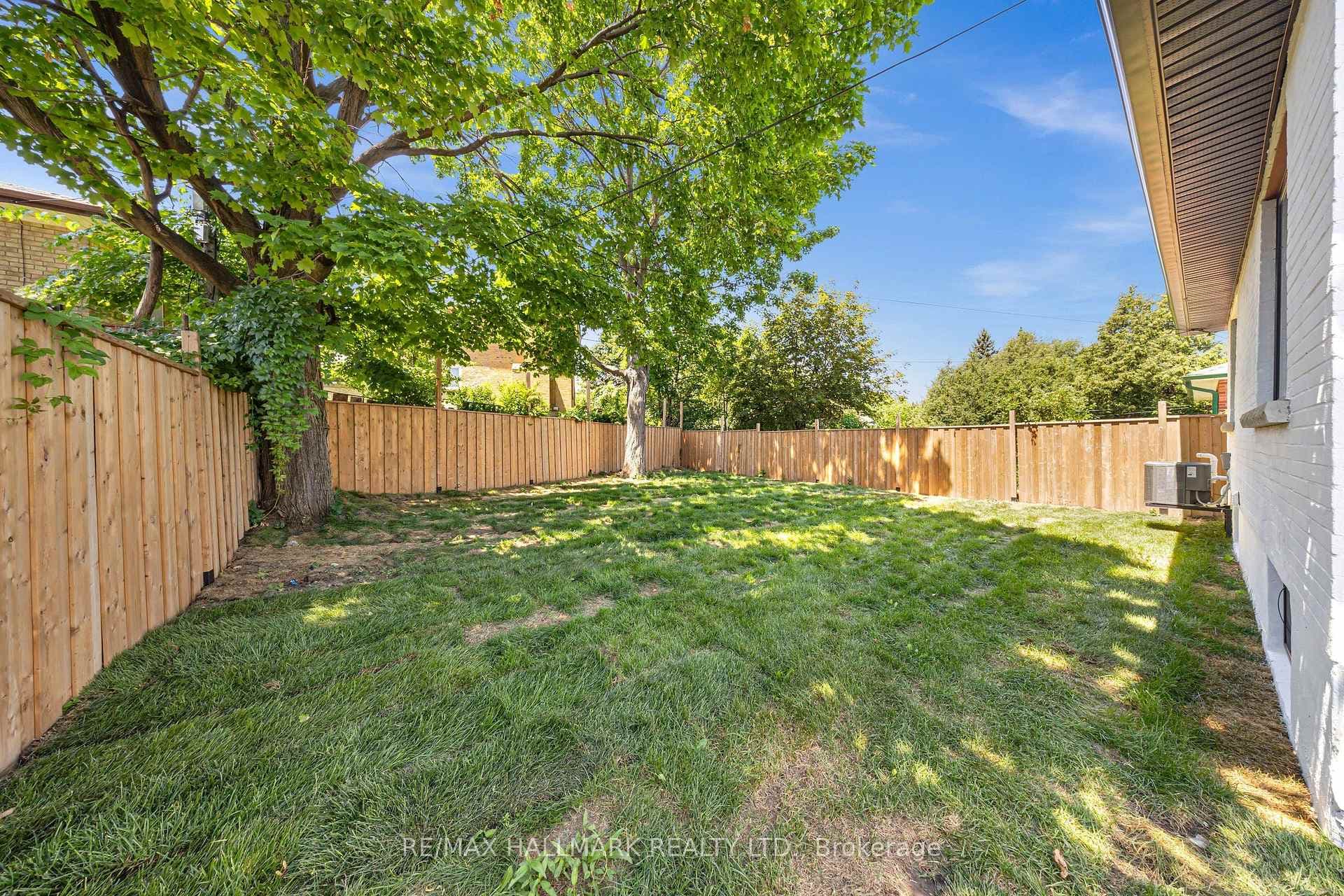 978 Midland Avenue photo 7