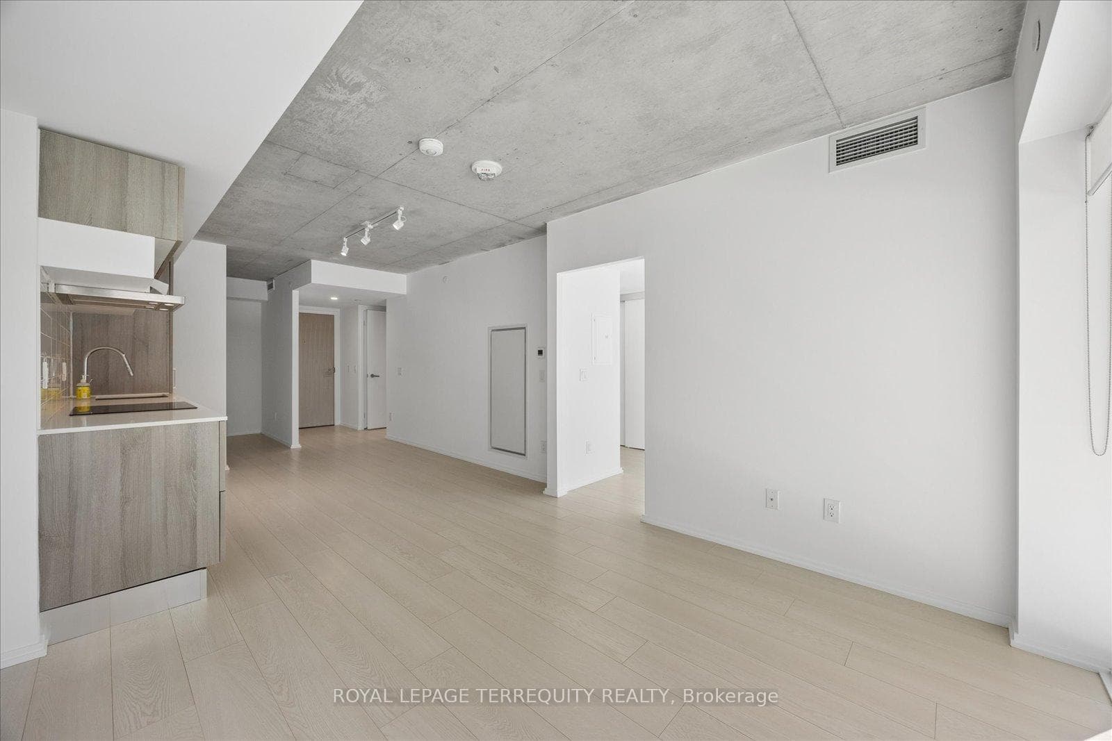 5 Soudan Avenue Unit 703 photo 9