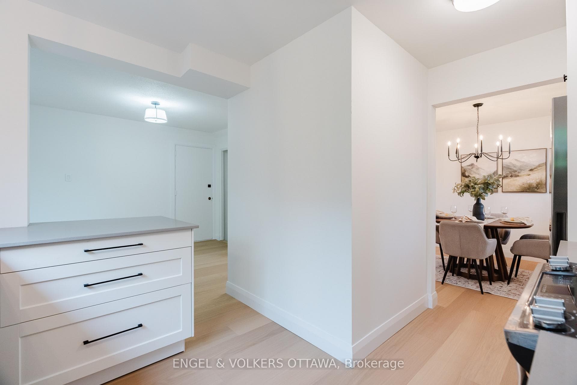 825 De Salaberry Street photo 21