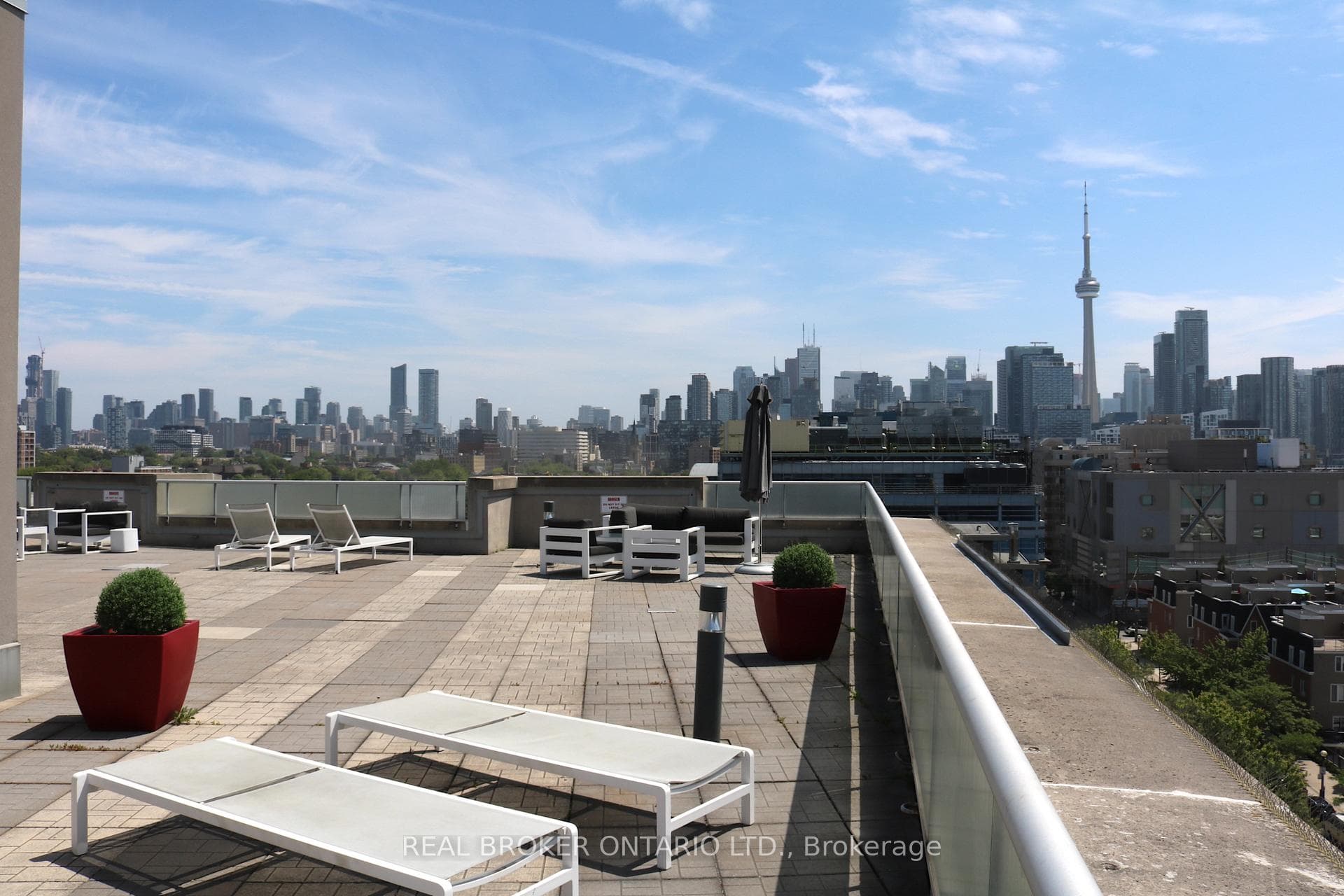 1005 King Street Unit 307 photo 23