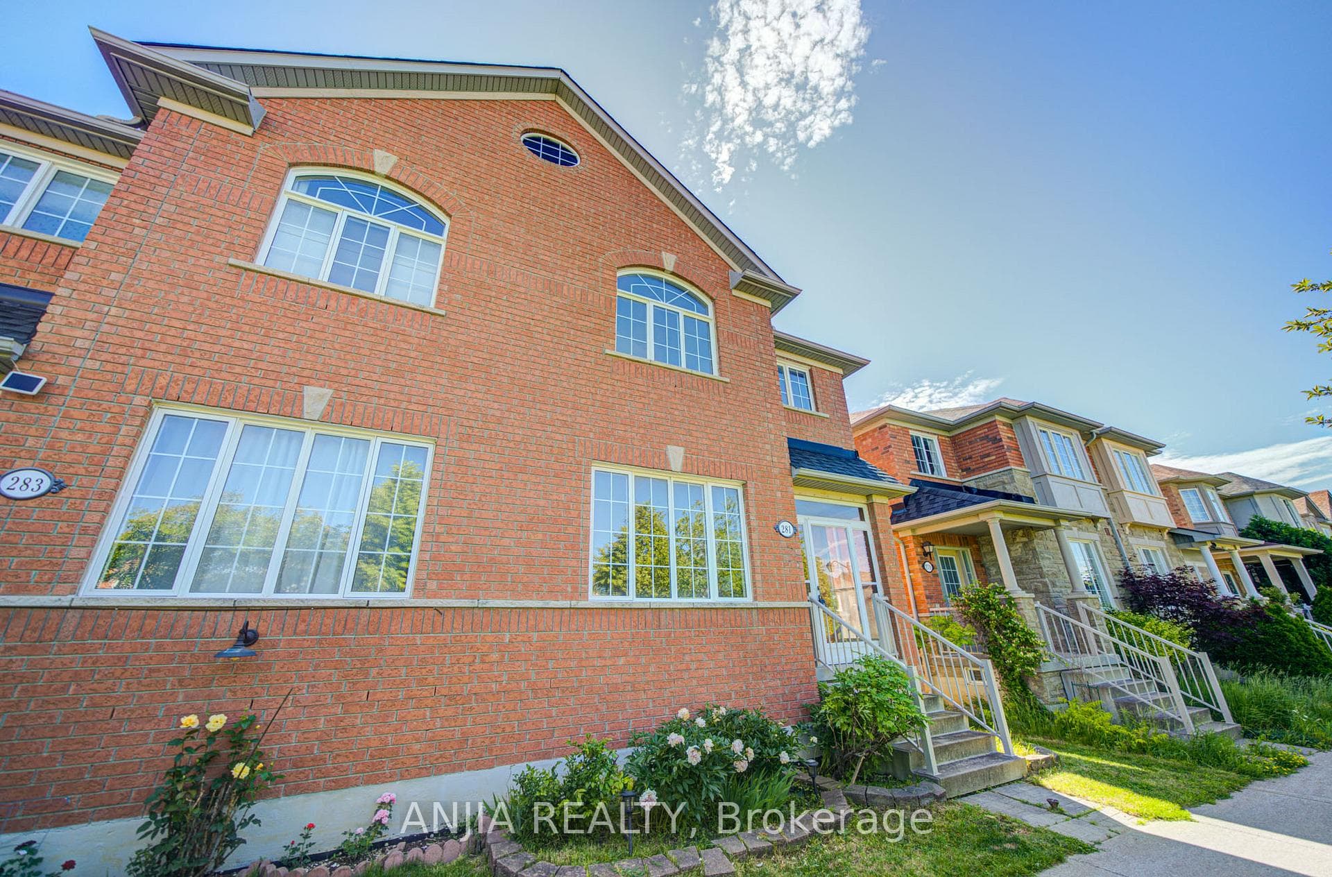 281 Mingay Avenue photo 3