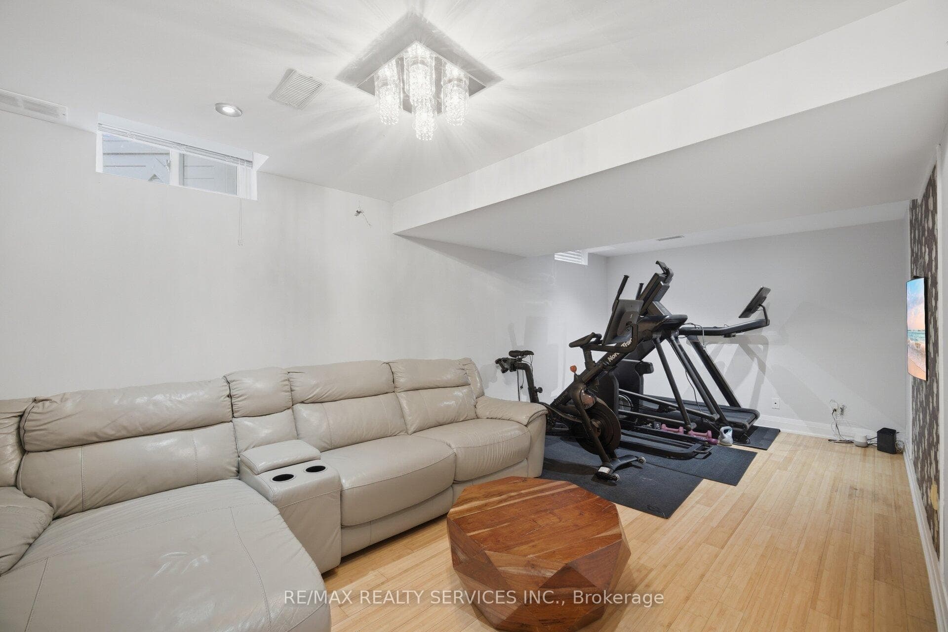 35 Glenmanor Drive photo 36