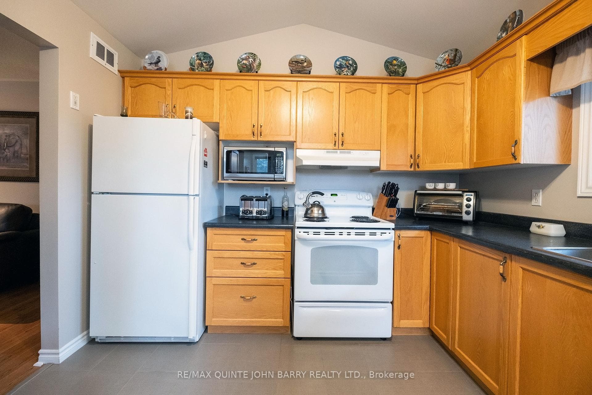 99 North Trent Street photo 13