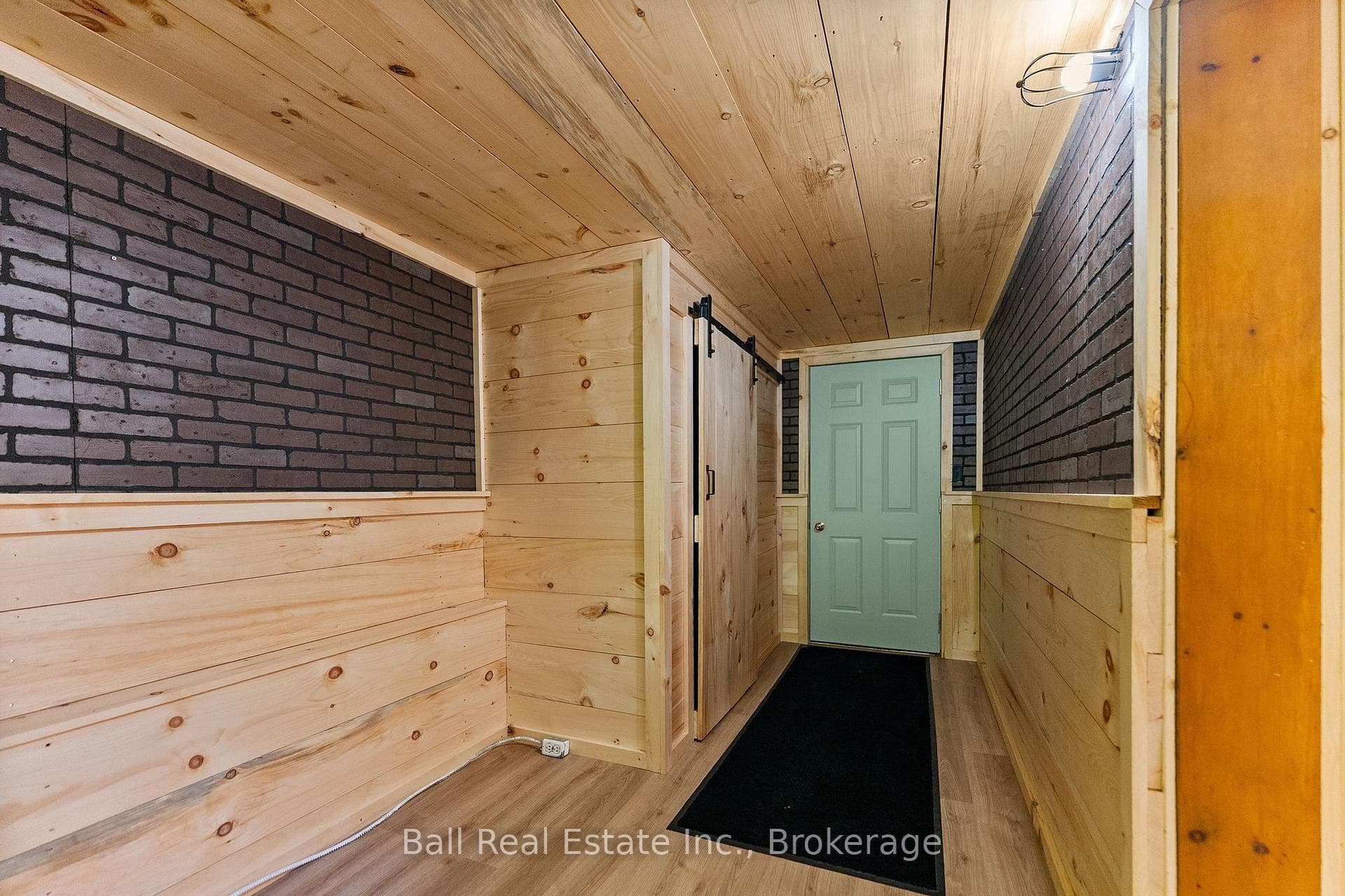192 Monck Street photo 16