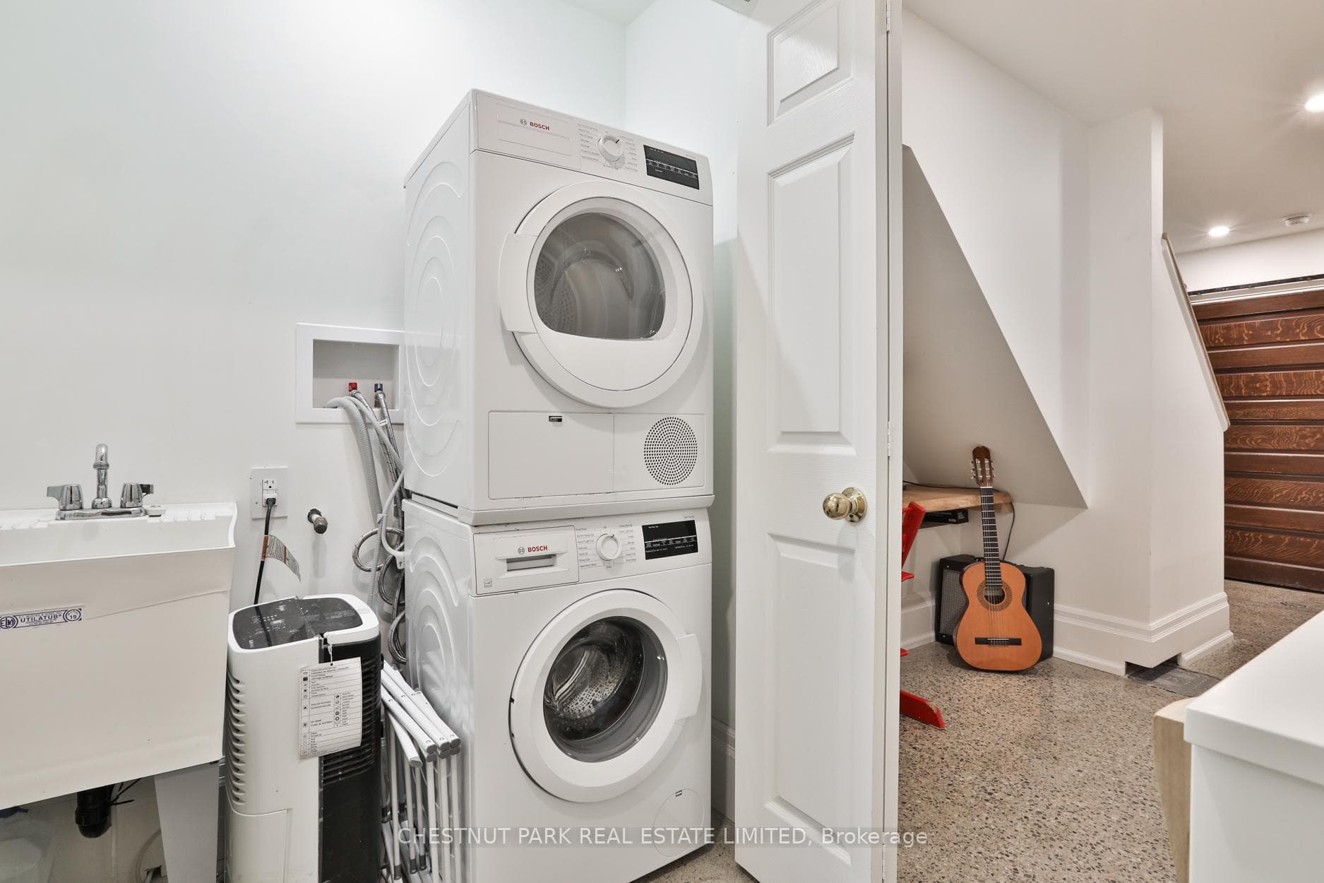 329 Crawford Street photo 33