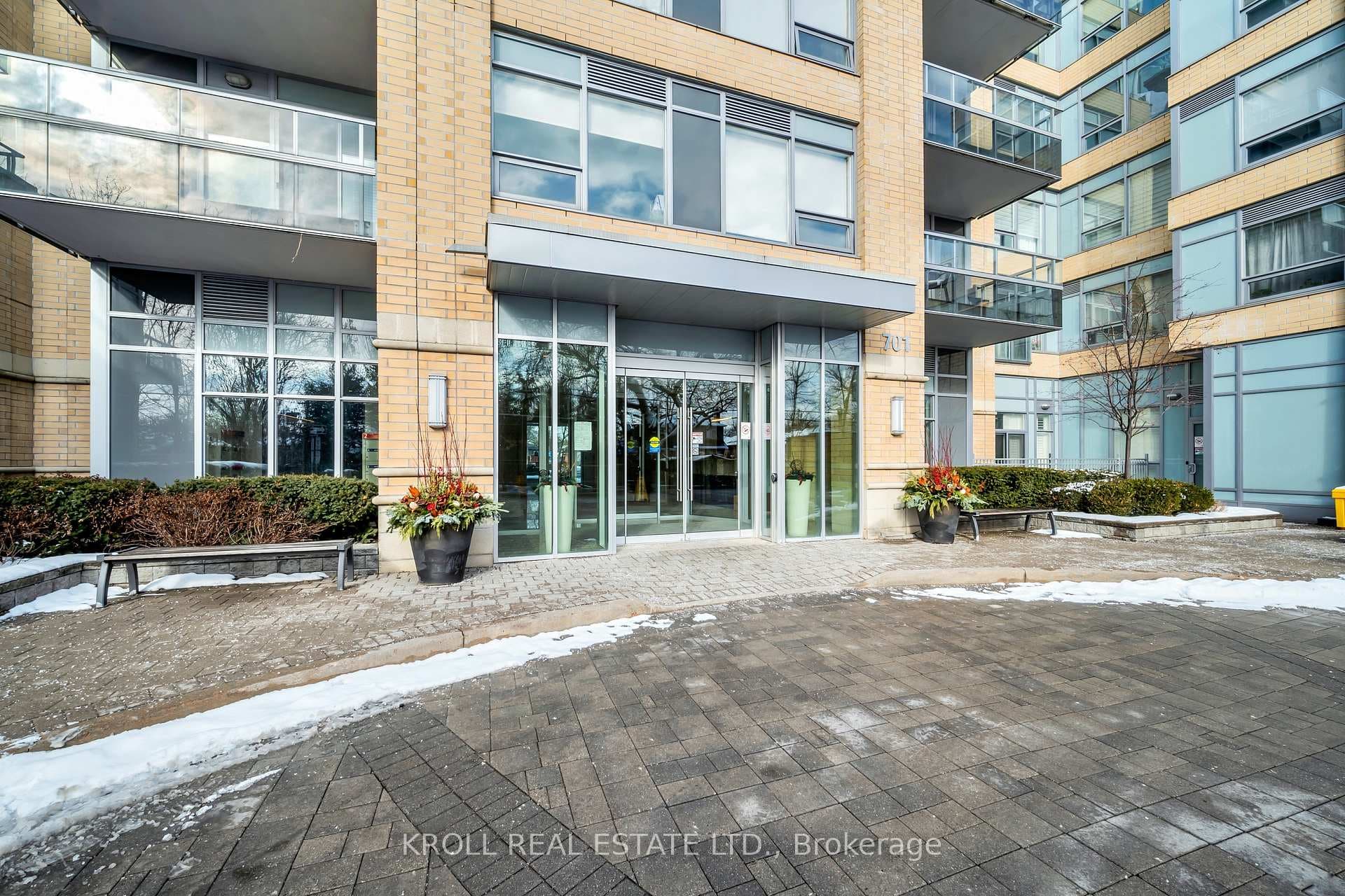 701 Sheppard Avenue Unit 122 photo 31