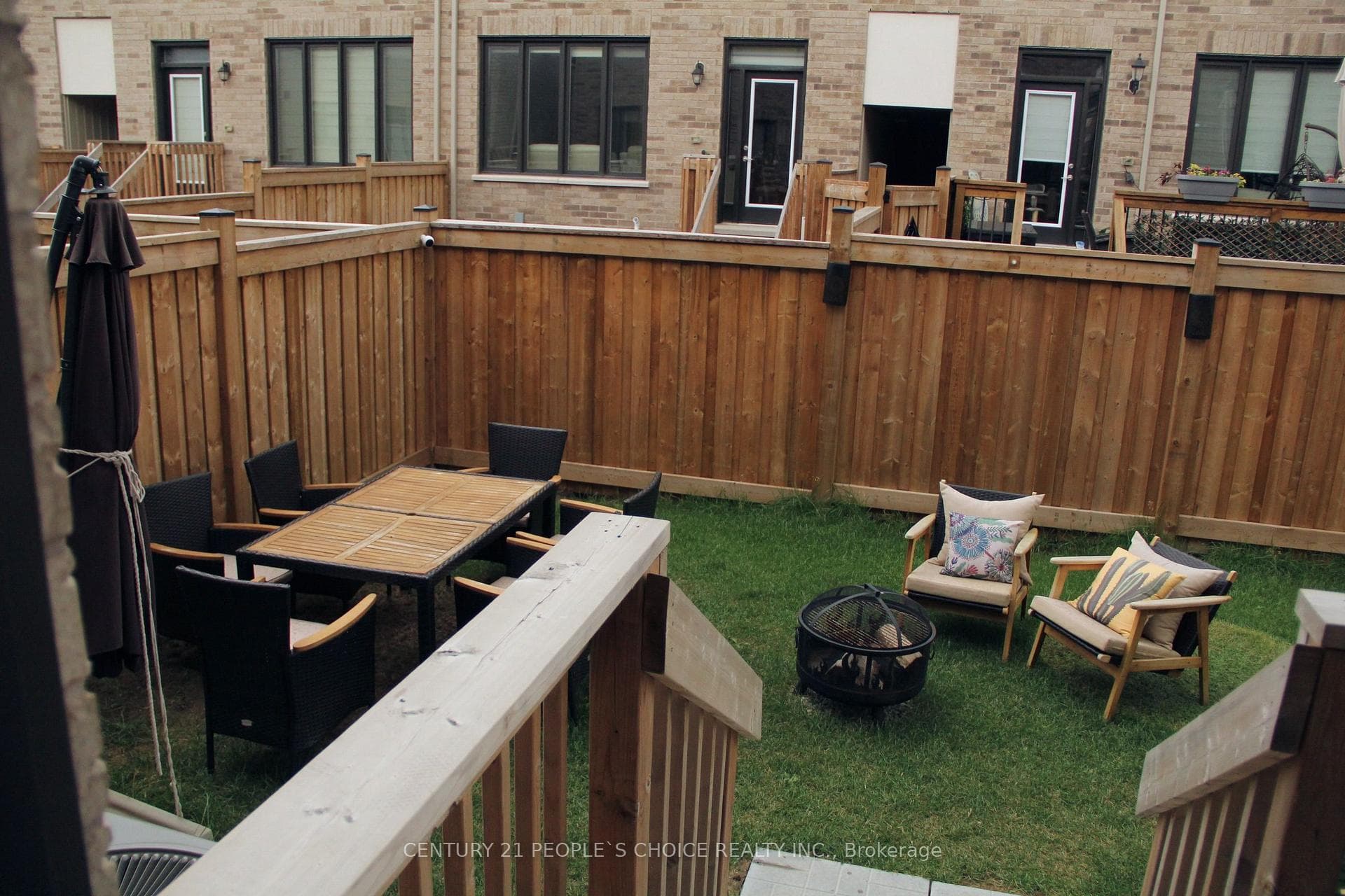 487 Bergamot Avenue photo 31