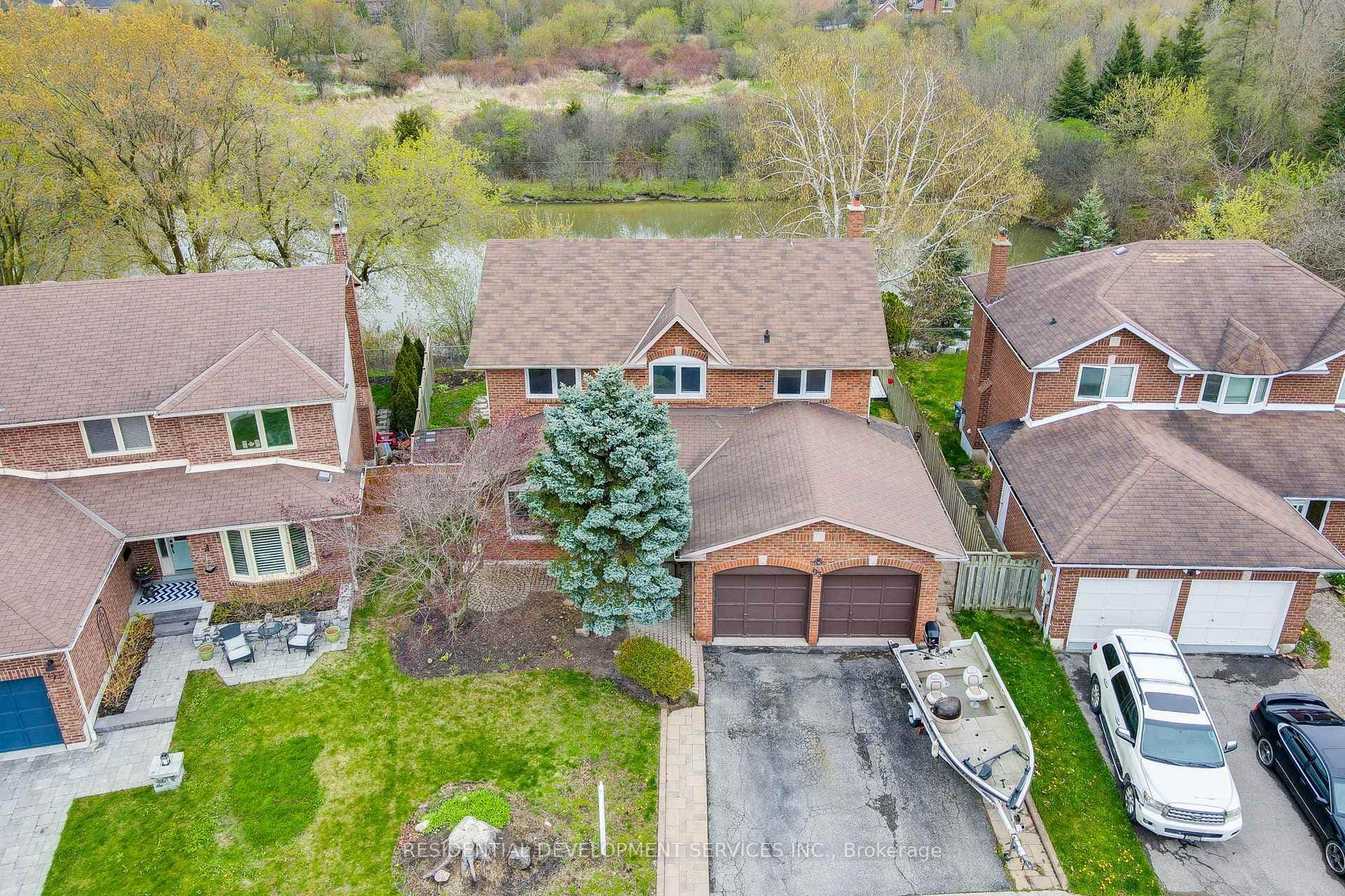 93 Rollo Drive photo 1