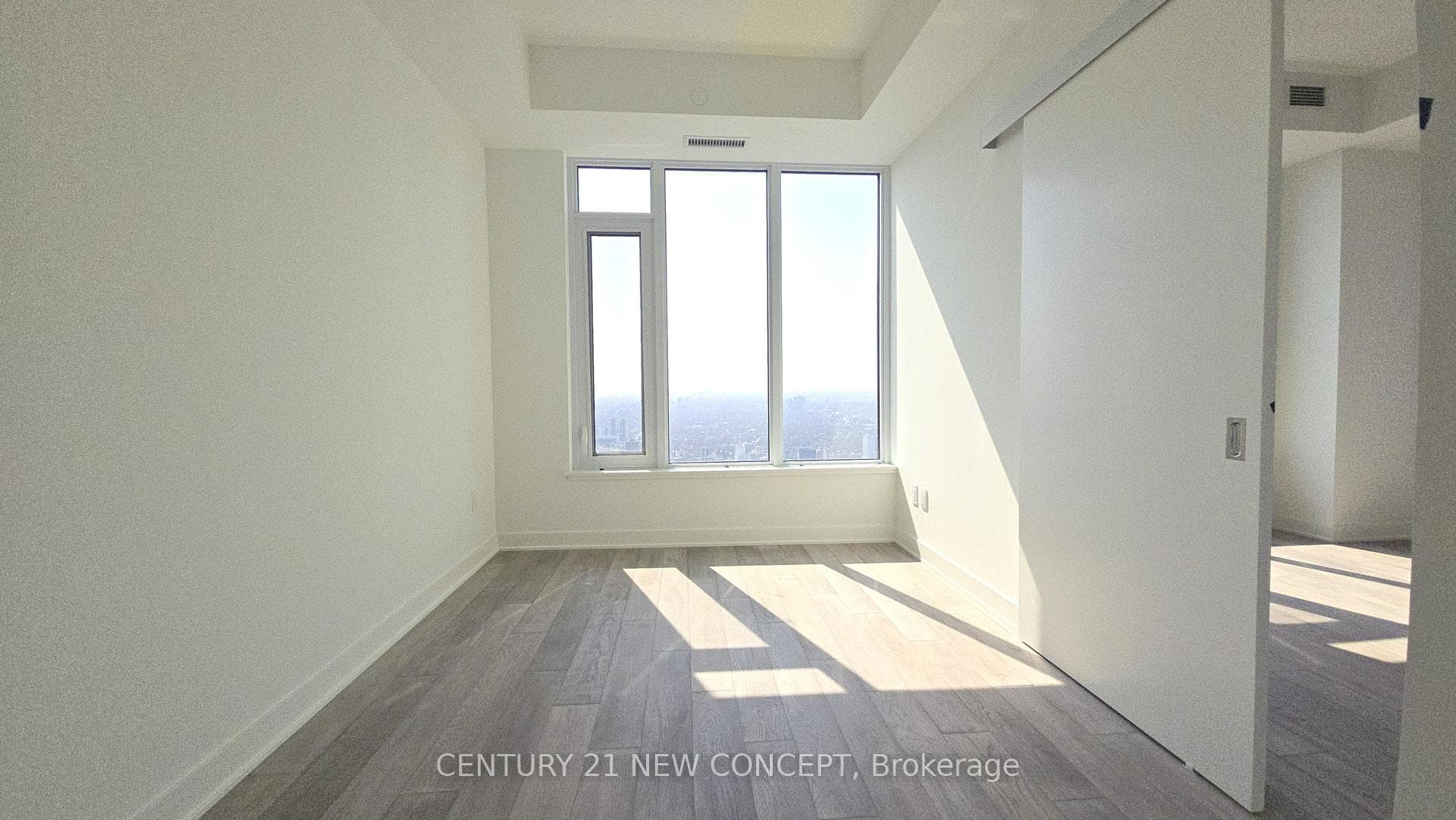 11 Yorkville Avenue Unit 5602 photo 17