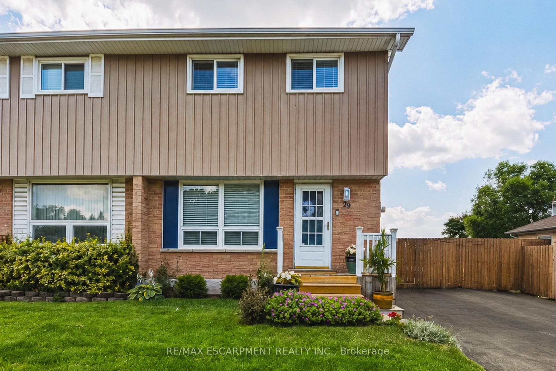 29 Hopewell Crescent photo 1